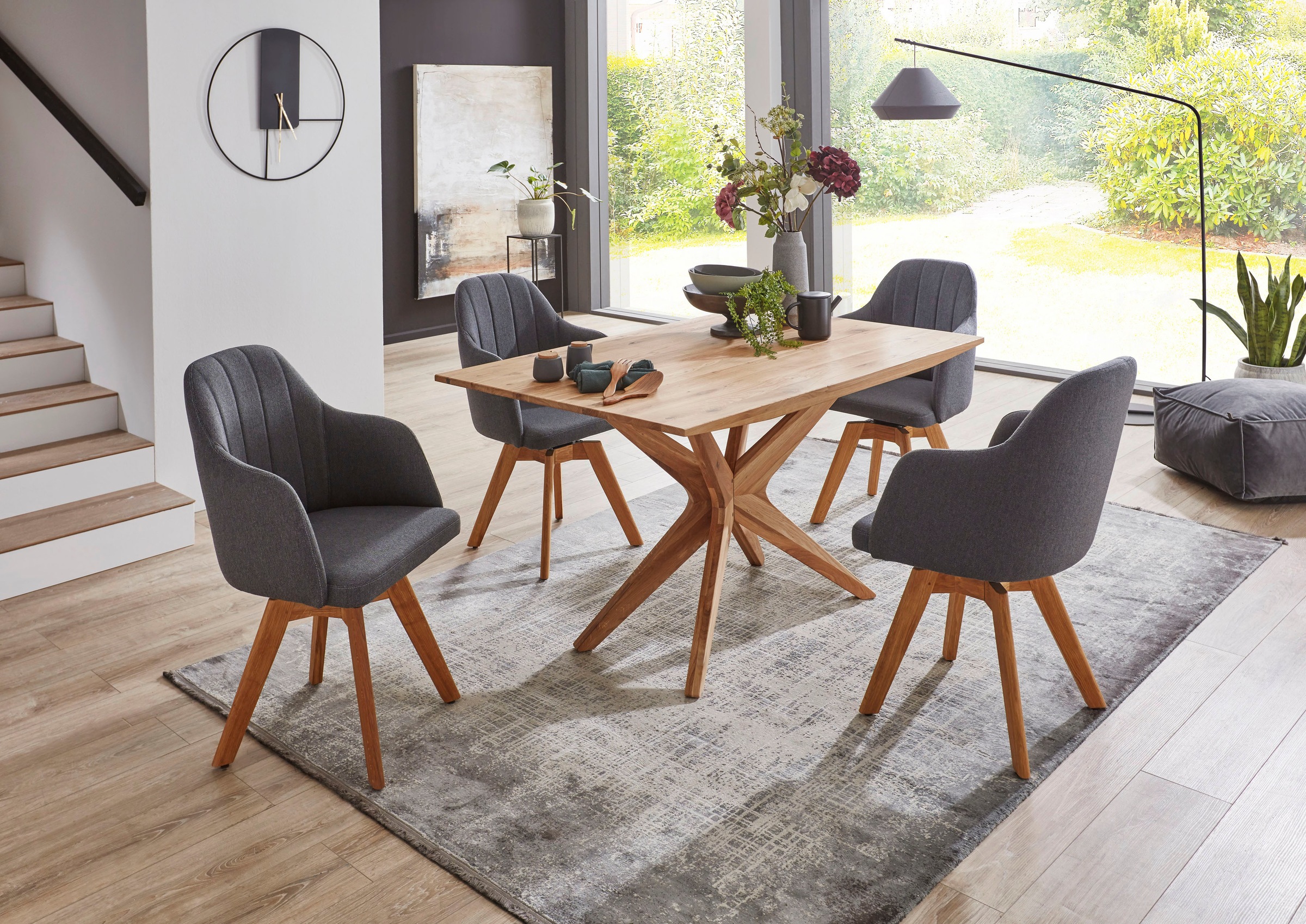 Image of Holzzone Essgruppe »Spider«, (Set, 5 tlg.), Essgruppe, Wildeiche massiv, bestehend aus 4 modern gepolsterten Stühlen und einem 140 cm breiten Tisch bei Ackermann Versand Schweiz