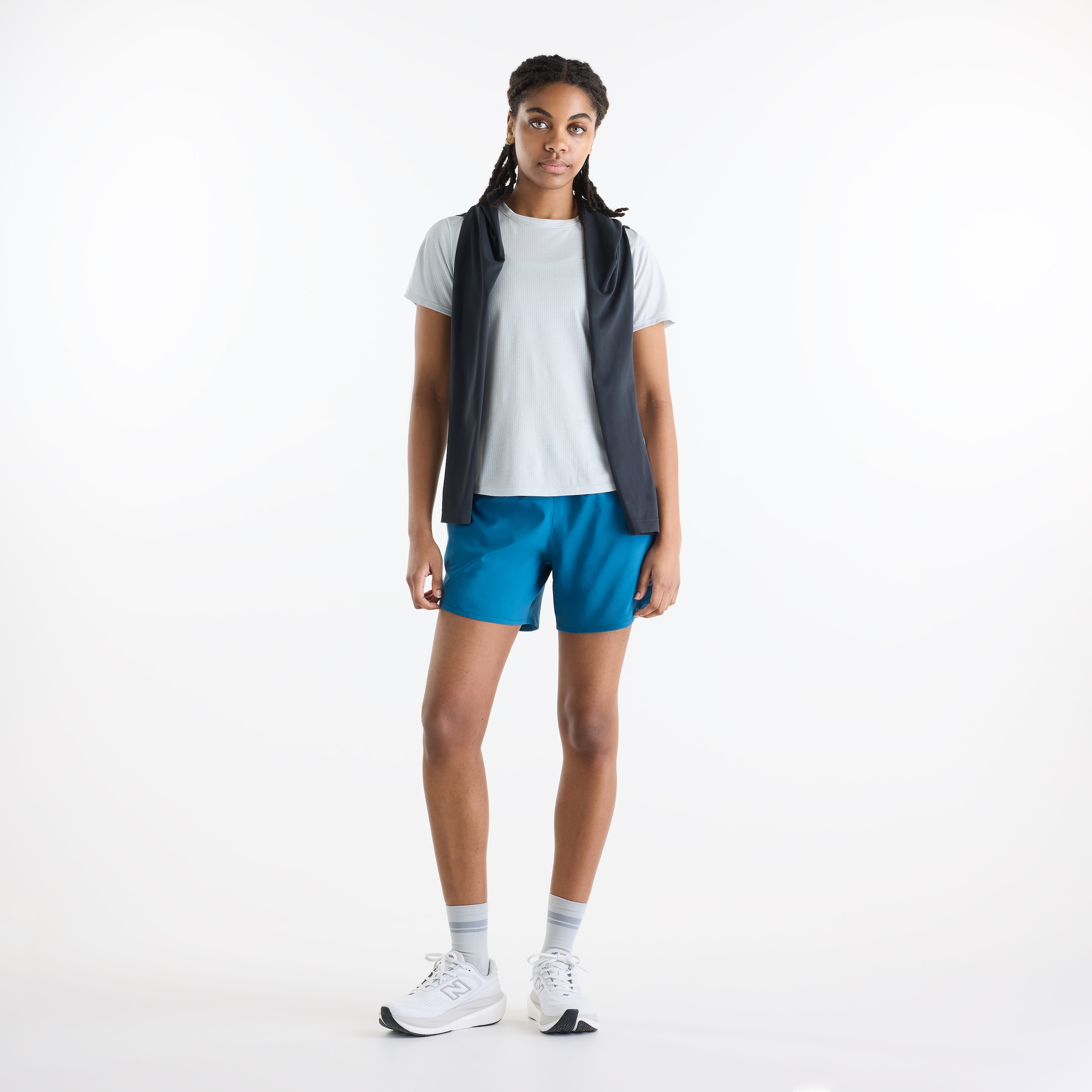 New Balance Laufshorts »SPORT ESSENTIAL SHORT 5«  mit seitlichen Einschubtaschen, aus Stretchmaterial, atmungsaktiv