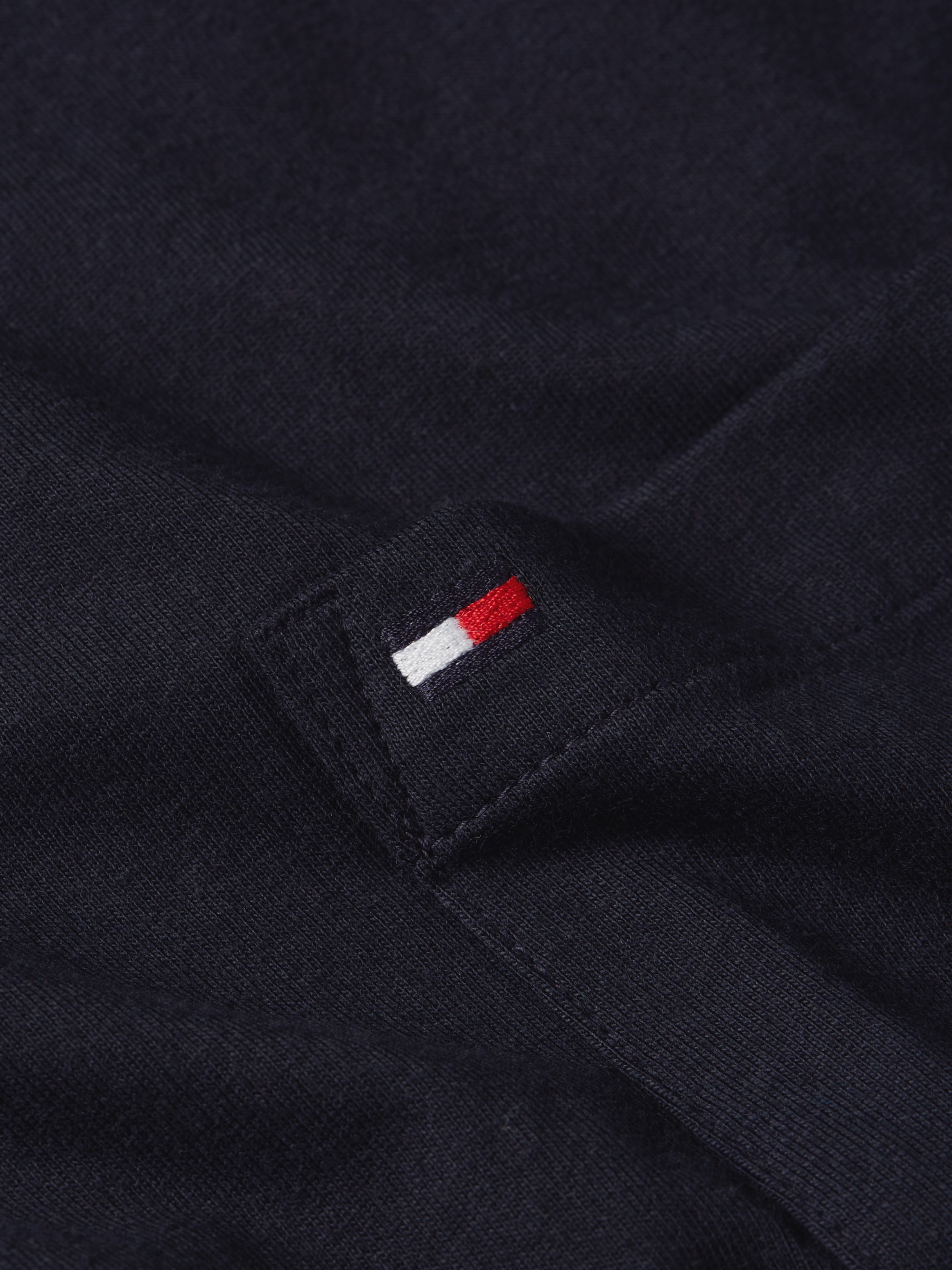 Tommy Hilfiger T-Shirt »ESSENTIAL SOLID POCKET TEE«