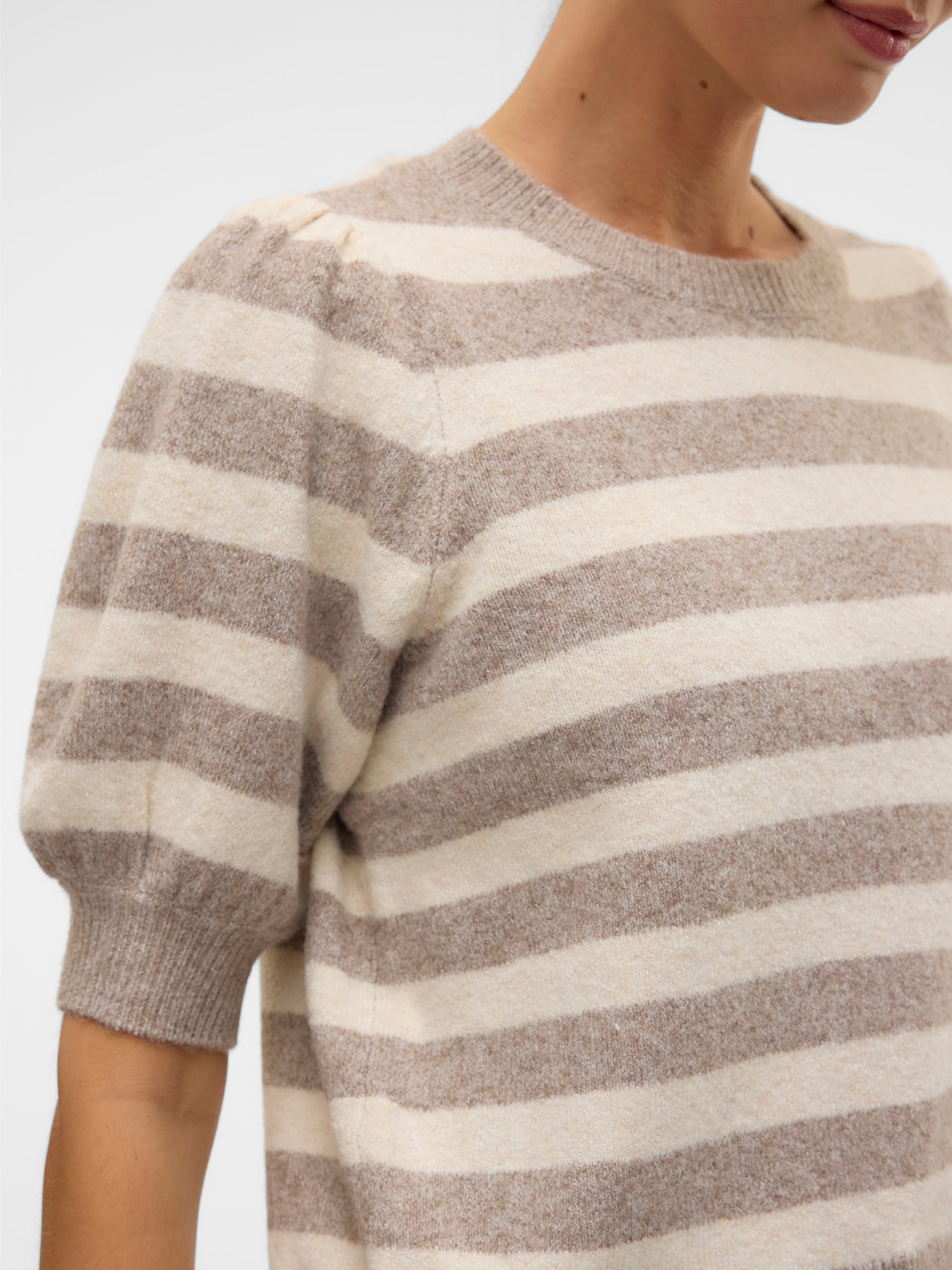Vero Moda Strickpullover »VMDOFFY 2/4 O-NECK PULLOVER GA NOOS«, mit leichten Puffärmeln