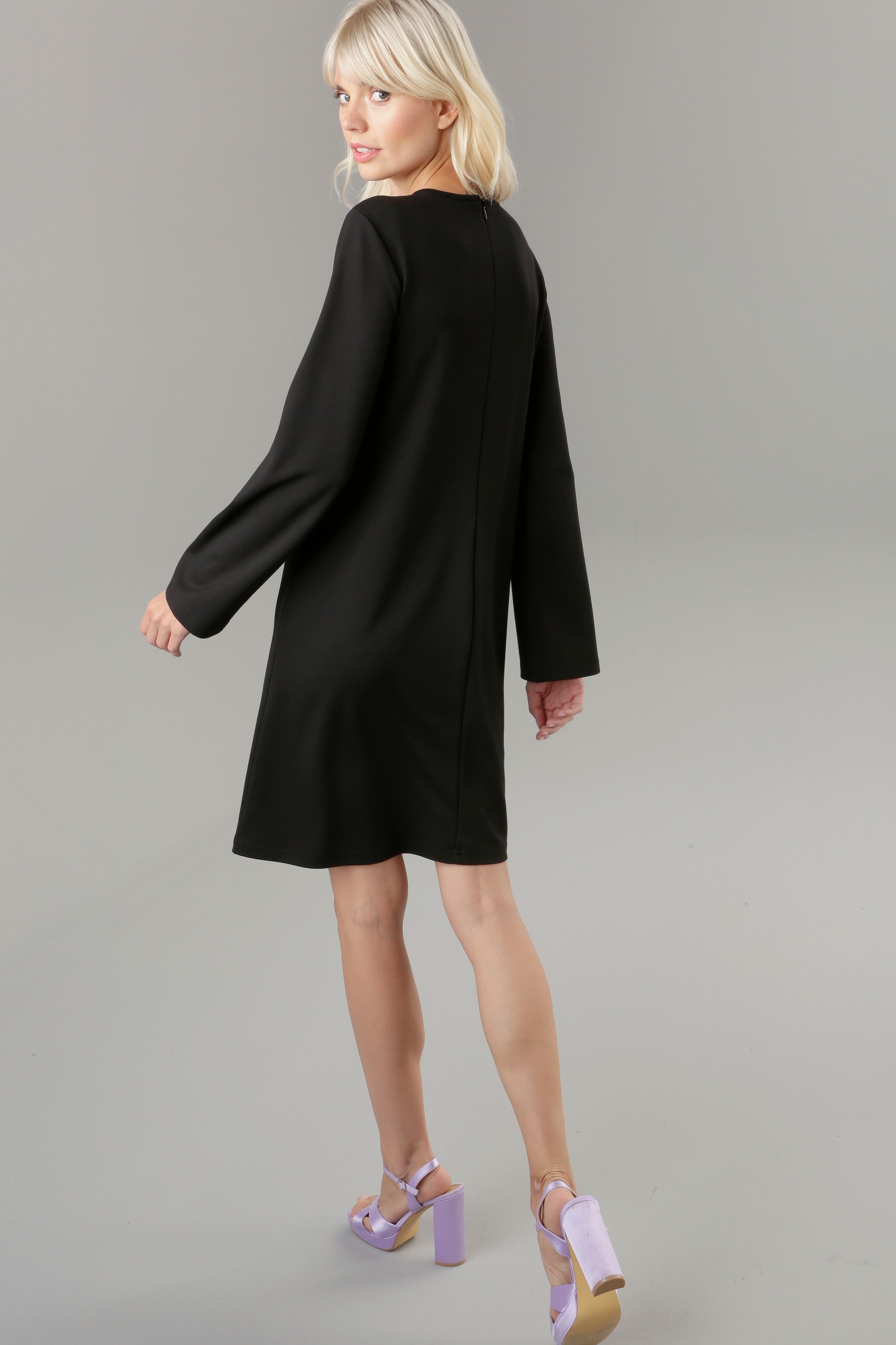♕ Aniston kaufen Jerseykleid, Cut-Outs mit versandkostenfrei SELECTED