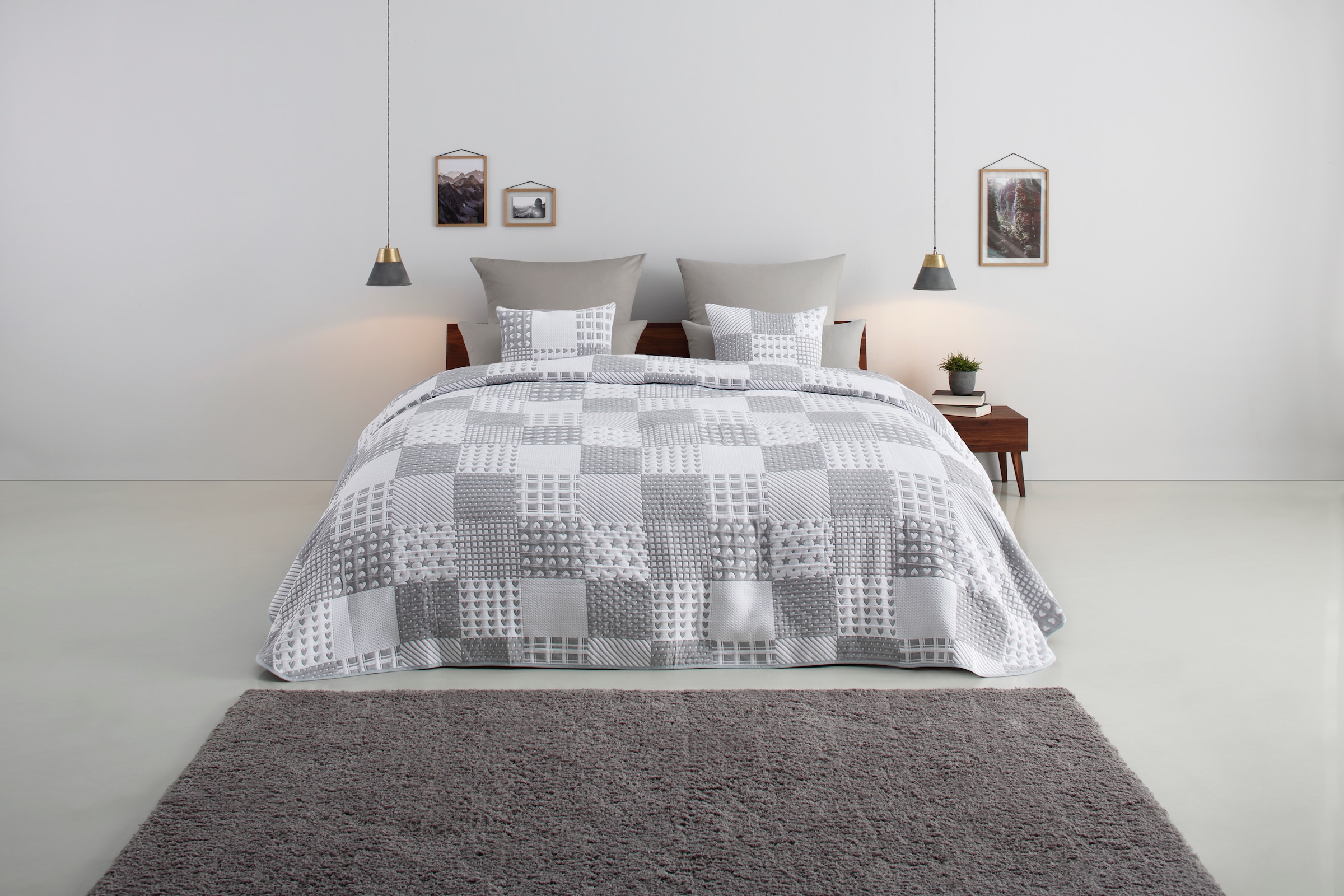 Image of GOODproduct Tagesdecke "Gretje, 1 Stück, gesteppte Tagesdecke, kindliches Patchwork-Design" hautfreundlich, Recyceltes Material, 140x210 cm