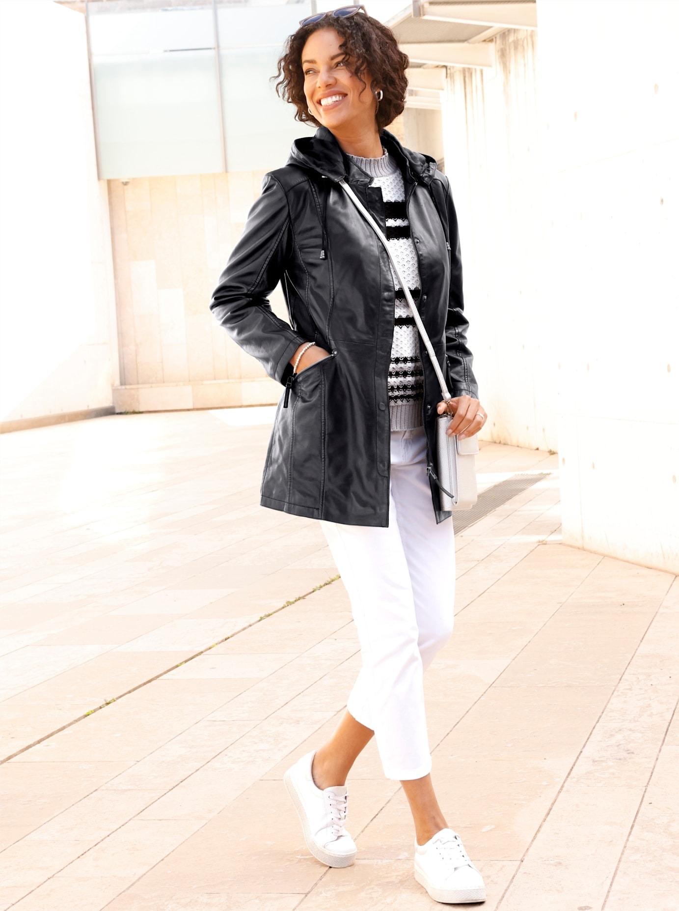 Image of Casual Looks Lederjacke mit Kapuze