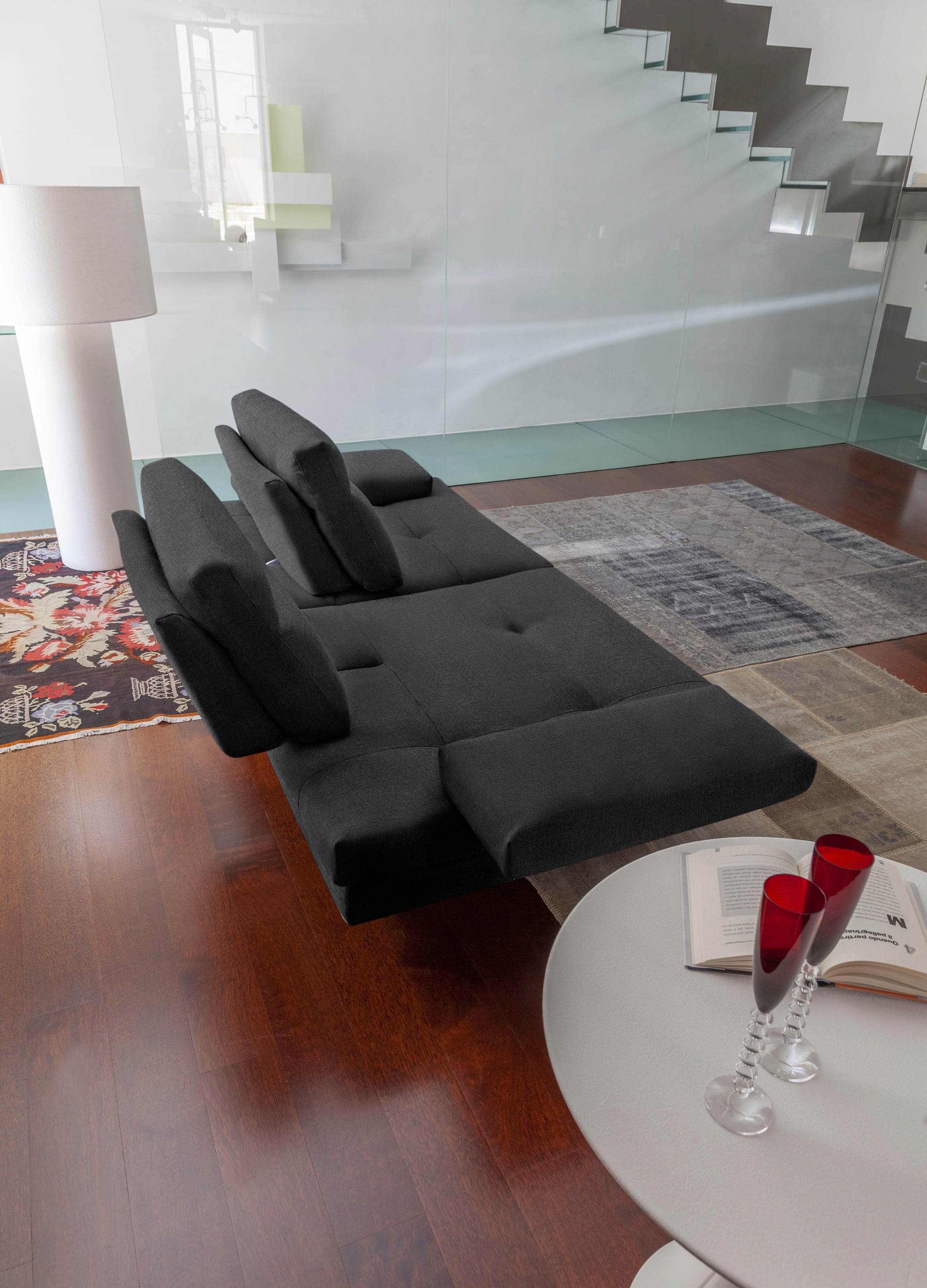 CALIA ITALIA 3,5-places »Toby Wing, italienisches Designsofa mit erstklassigem Sitzkomfort« inklusive Sitztiefenverstellung, Füsse in Chrom glänzend