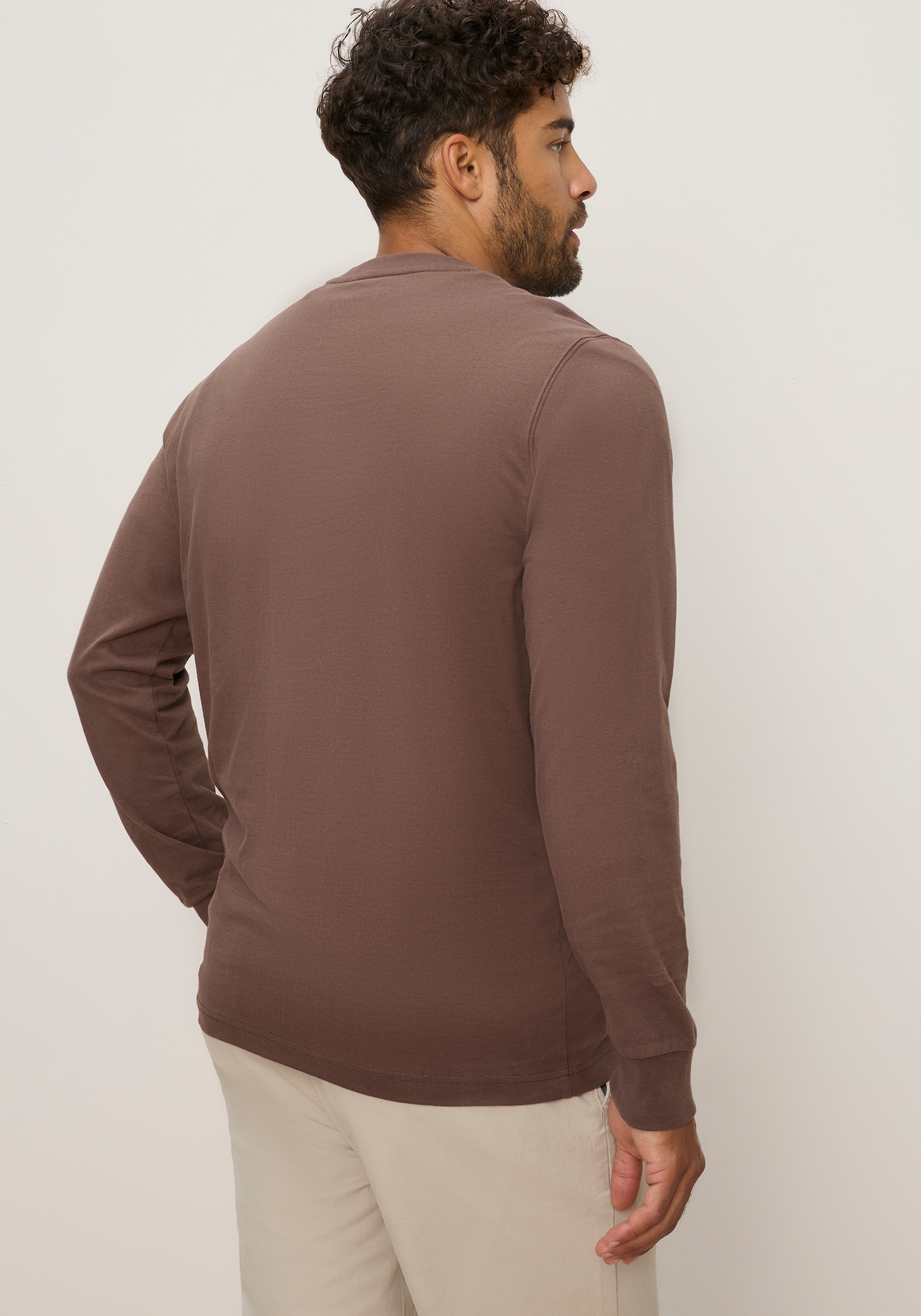 Man's World Rundhalsshirt schmale Passform, mit Langarm, unifarben, mit Print und Stickerei