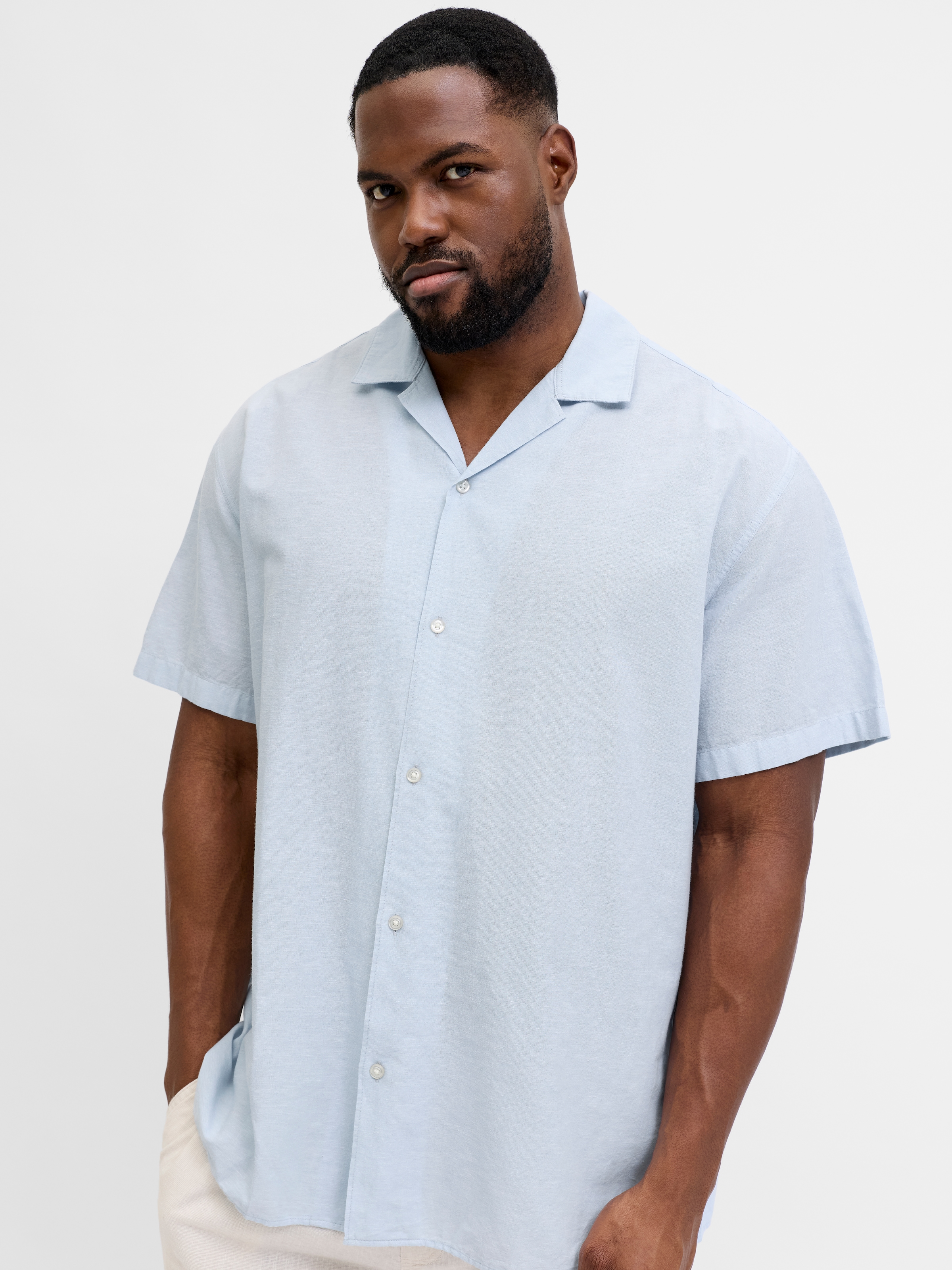 Jack & Jones PlusSize Kurzarmhemd »JJEBREEZE LINEN BLEND RESORT SHIRT PLS« mit Leinen, regular fit