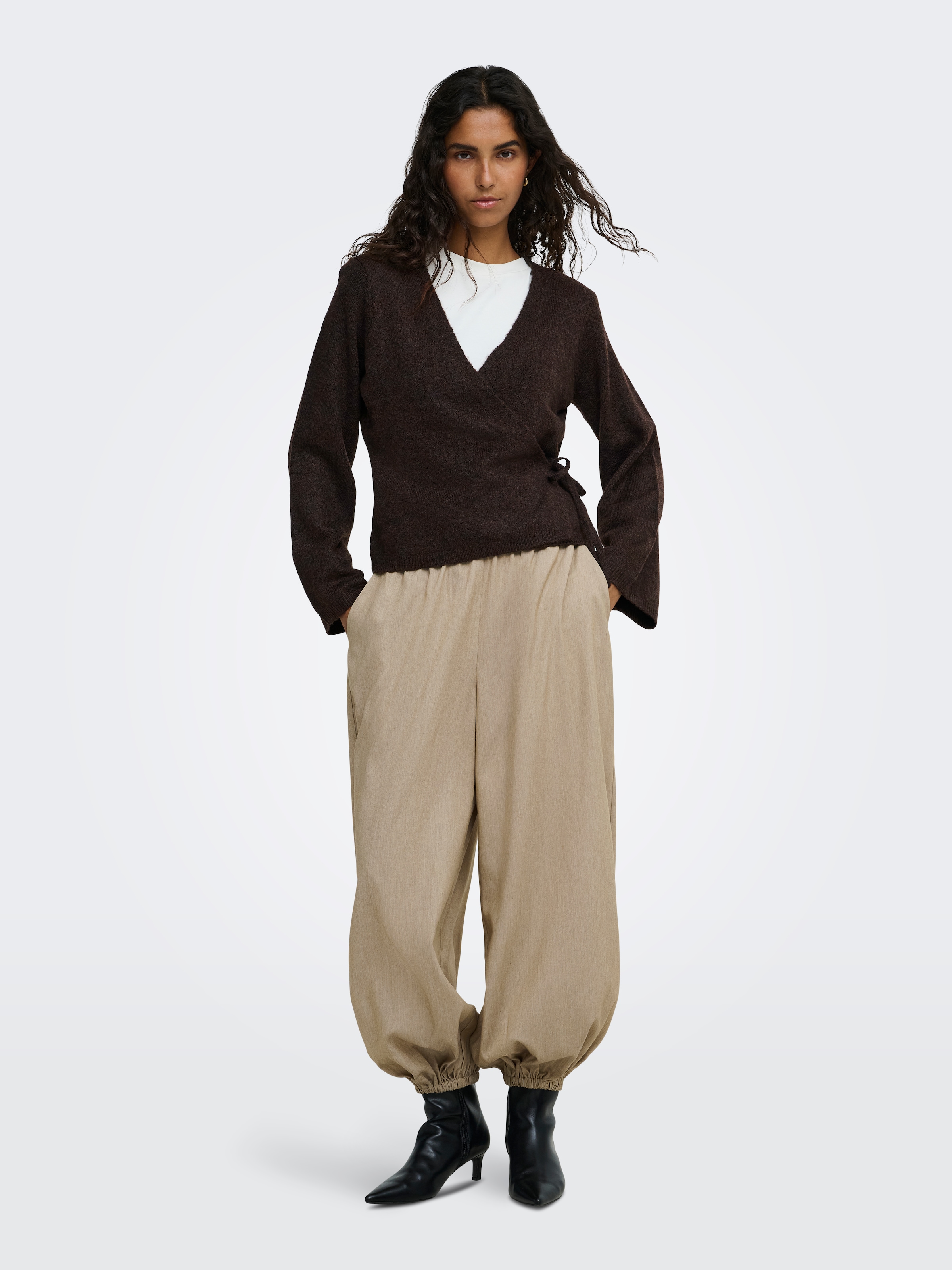 JDY Veste en tricot »JDYSUPER BECKY L/S WRAP CARDI KNT NOOS« mélange de matériaux