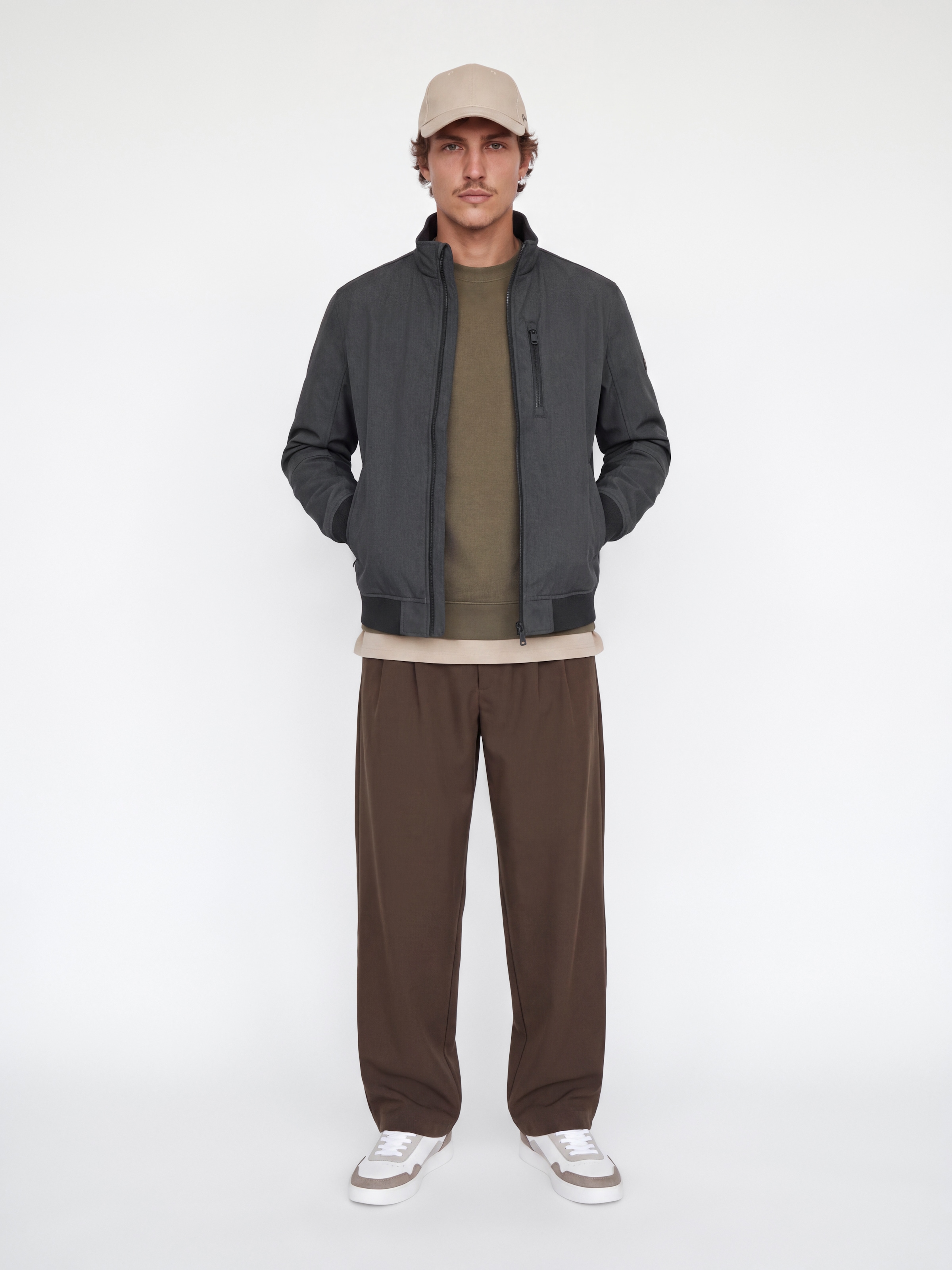 Jack & Jones Veste softshell »JJELIAM SOFTSHELL BOMBER NOOS« fibre synthétique, coupe régulière