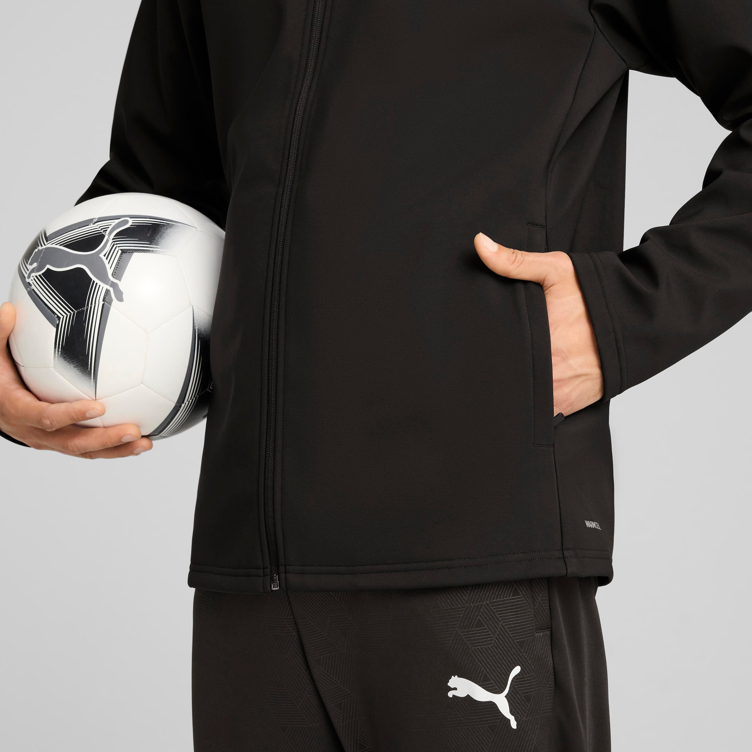 PUMA Softshelljacke »TEAMADDITIONS SOFTSHELL JACKET« mit Kapuze für Fussball und sportliche Aktivitäten, mit Kapuze