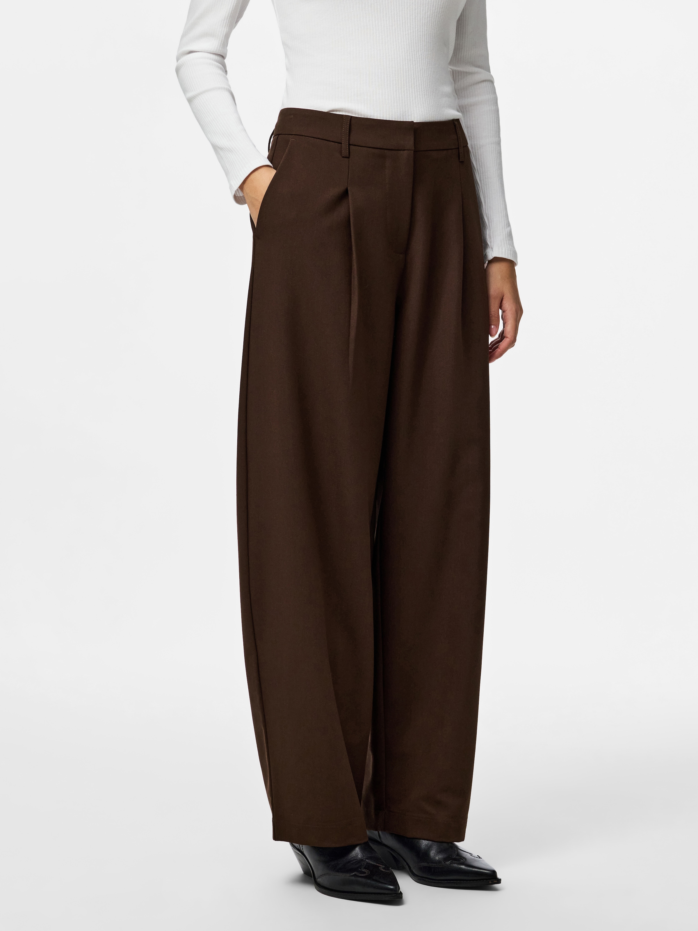 Image of pieces Anzughose "PCBOSELLA MW BARREL PANTS NOOS BC" Materialmix, barrel fit
