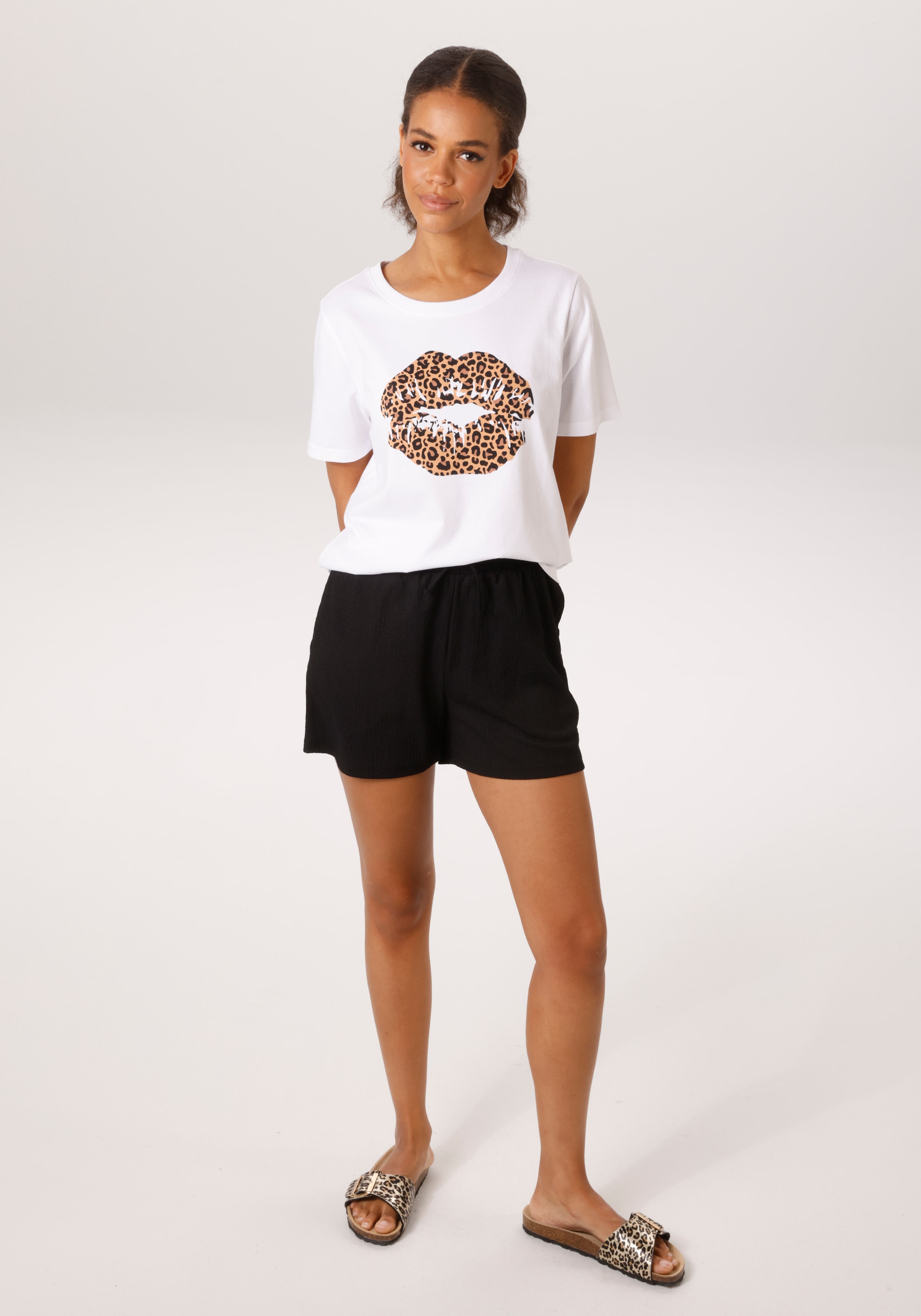 Aniston CASUAL T-Shirt mit extravaganten Lippen im Animal-Print