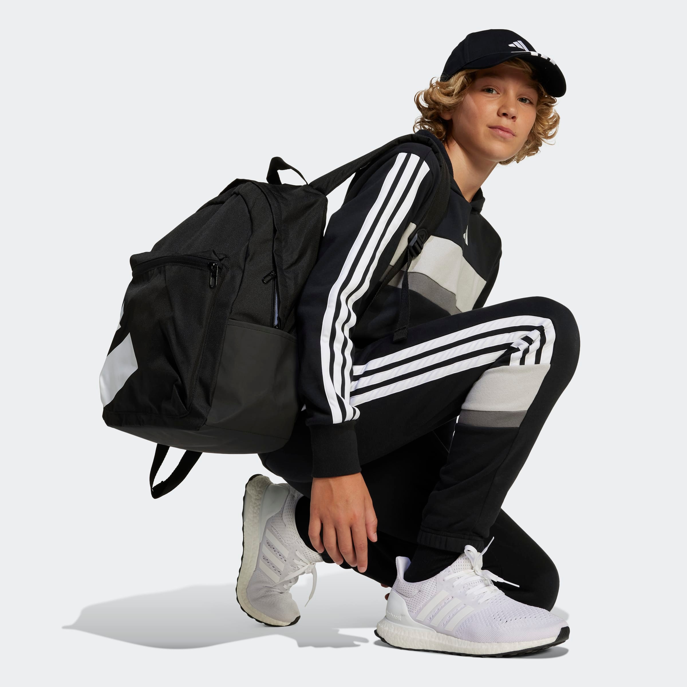 adidas Sportswear Pantalon de sport »SEASONAL ESSENTIALS TIBERIO 3-STREIFEN KIDS«  pour enfants, avec élastique, en coton et polyester