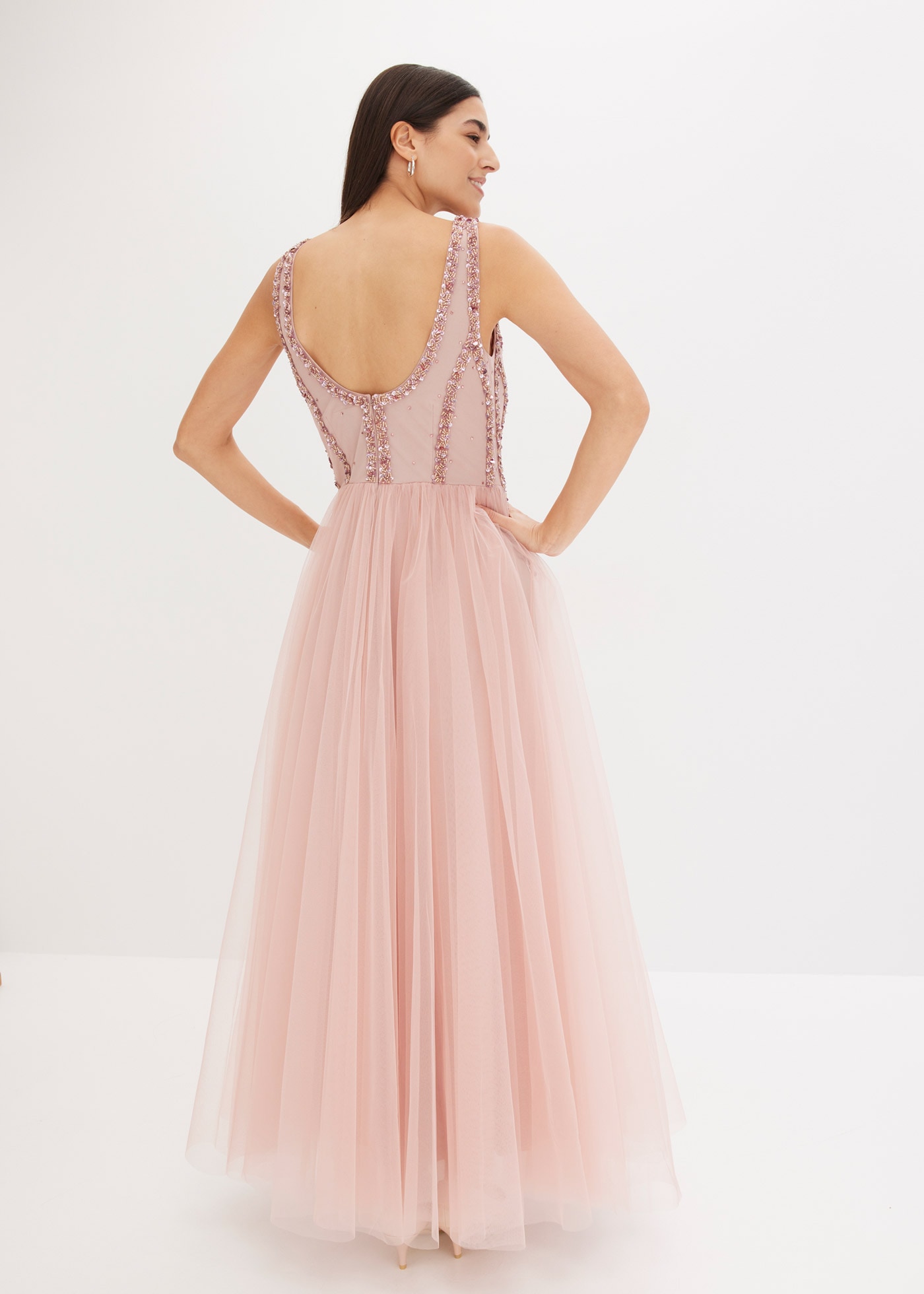 bonprix Maxikleid aus feinem Tüll, mit Paillettenstickerei im Oberteil, ohne Ärmel