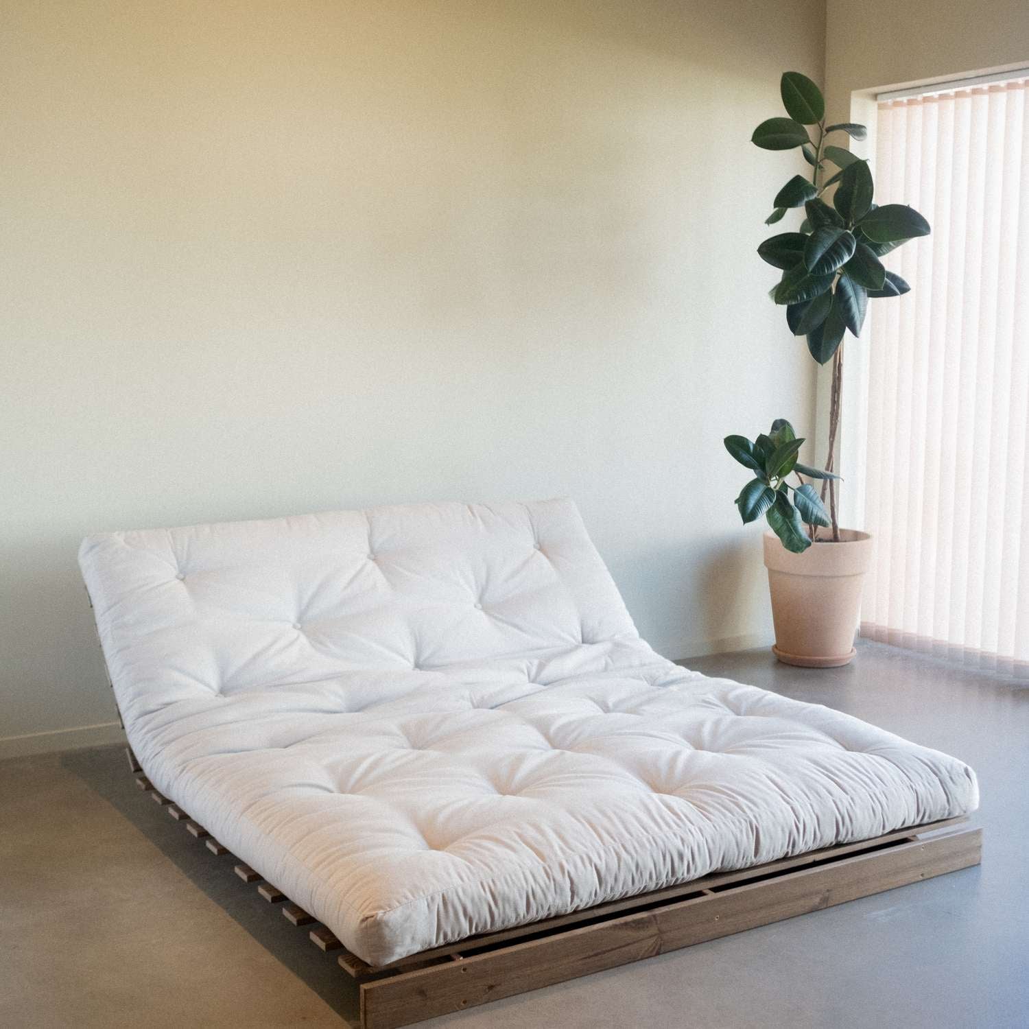 Karup Design Daybett »Roots Schlafsofa, Gästebett, Sofa inkl. Futonmatratze«, Liegefläche 90/140/160 x200 cm, FSC® zertifizierte Kiefer