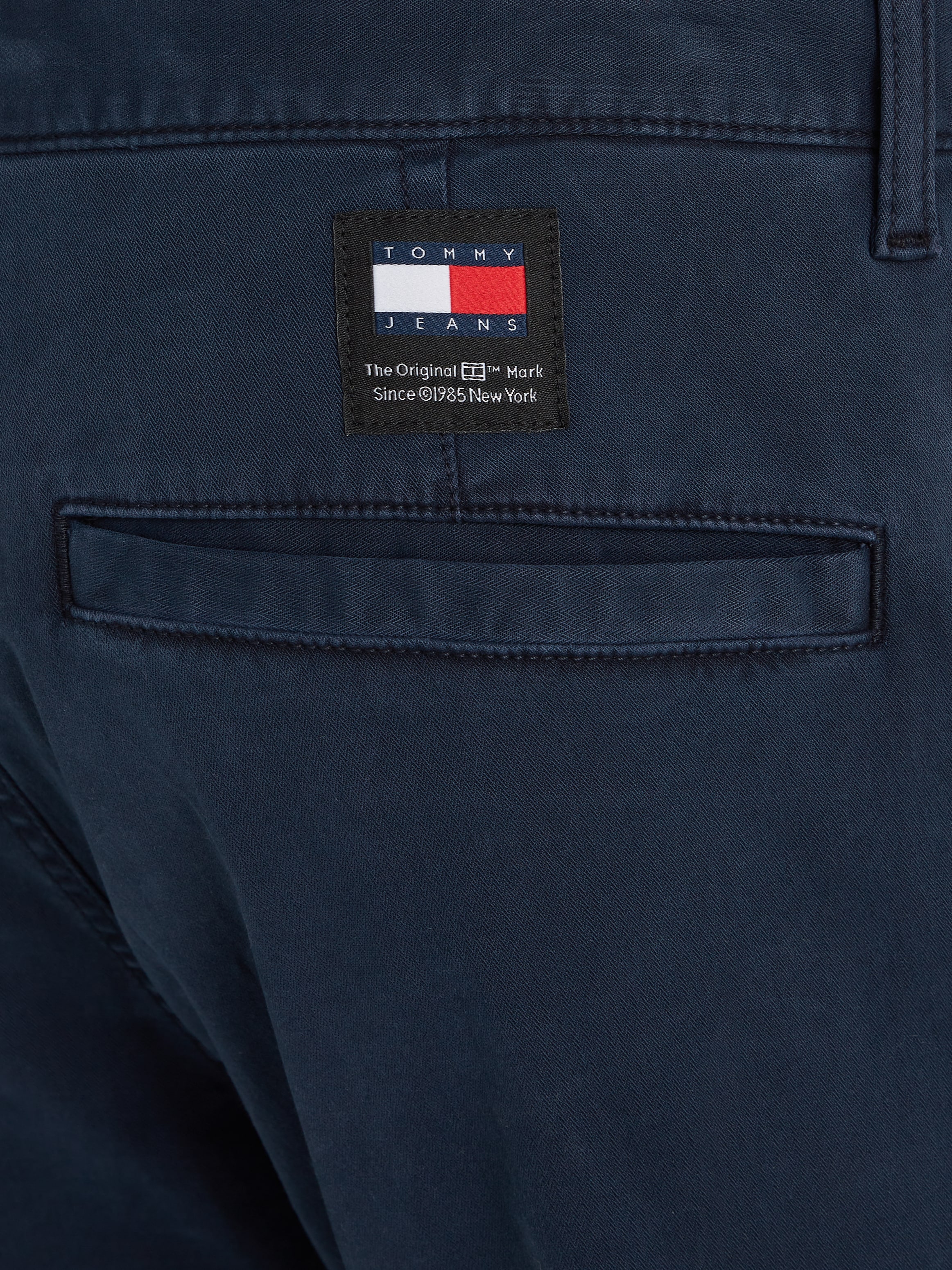Tommy Jeans Cargohose »TJM AUSTIN LIGHTWEIGHT CARGO«, mit Logoprägung
