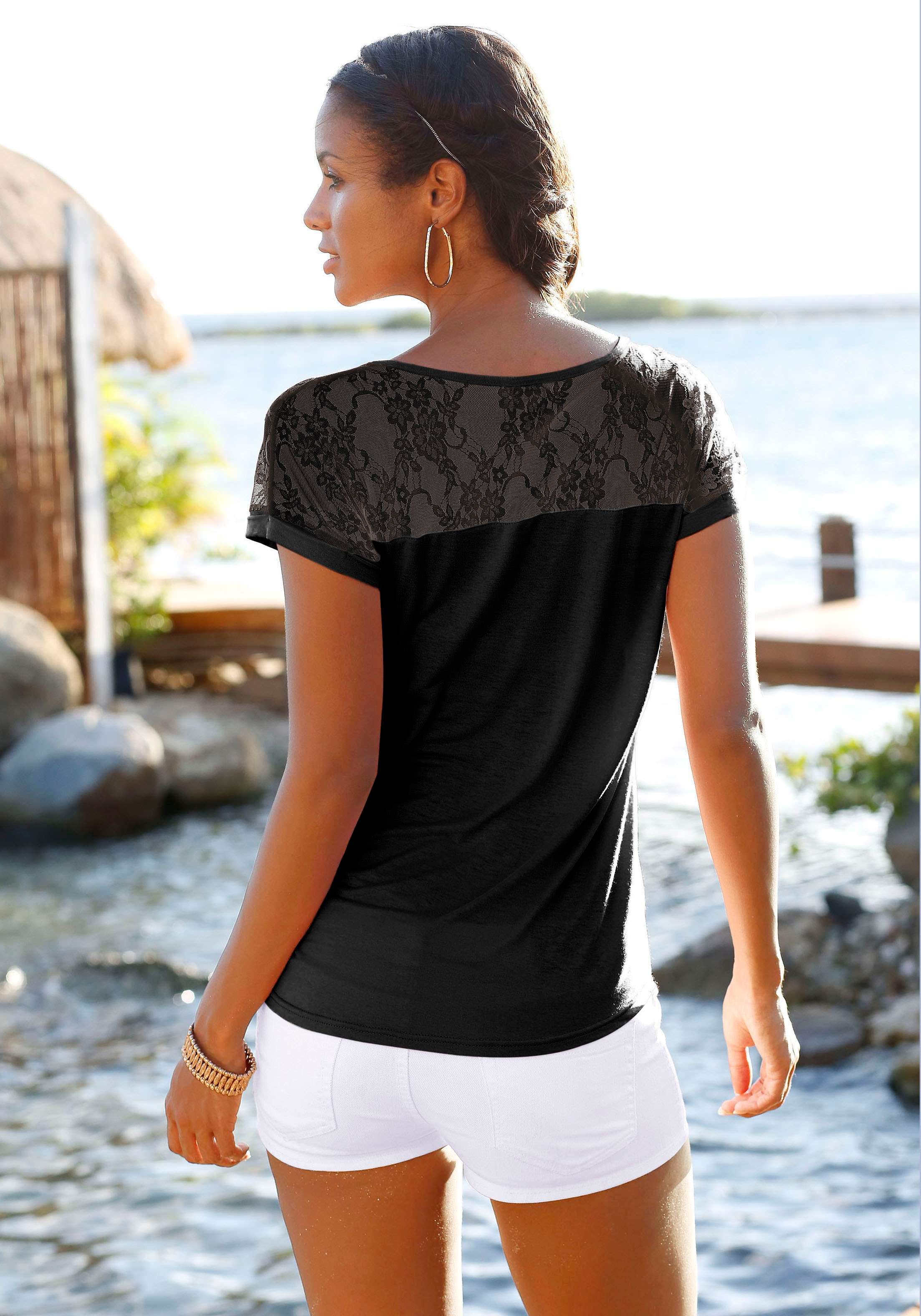 LASCANA Strandshirt, mit Spitzeneinsatz, T-Shirt, Kurzarmshirt, elegant