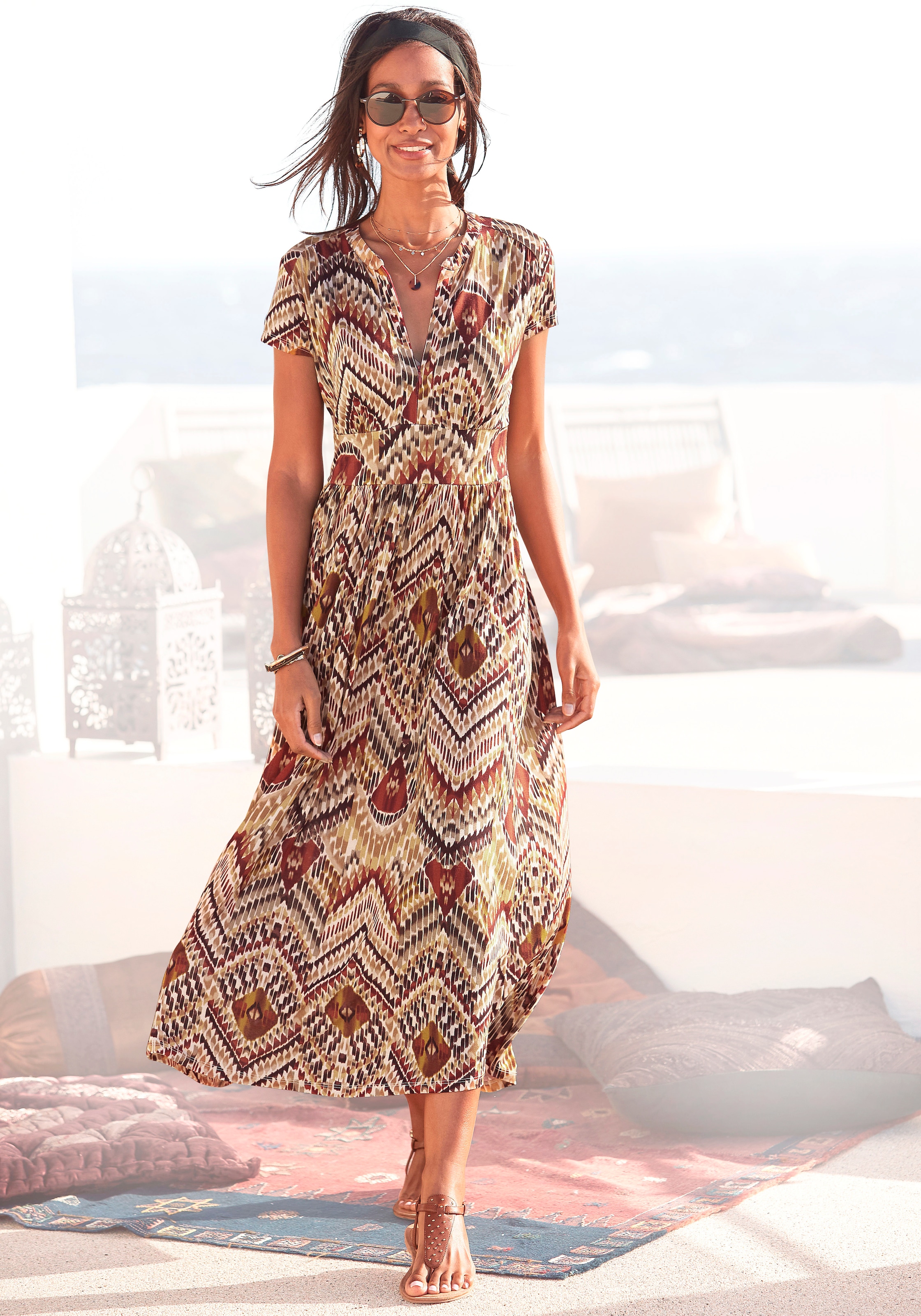 Image of LASCANA Midikleid "mit Reissverschluss am Ausschnitt und Tailleneinsatz, Ethnoprint" Ohne Taschen figurbetontes Jerseykleid, Viskosekleid, elegantes Sommerkleid