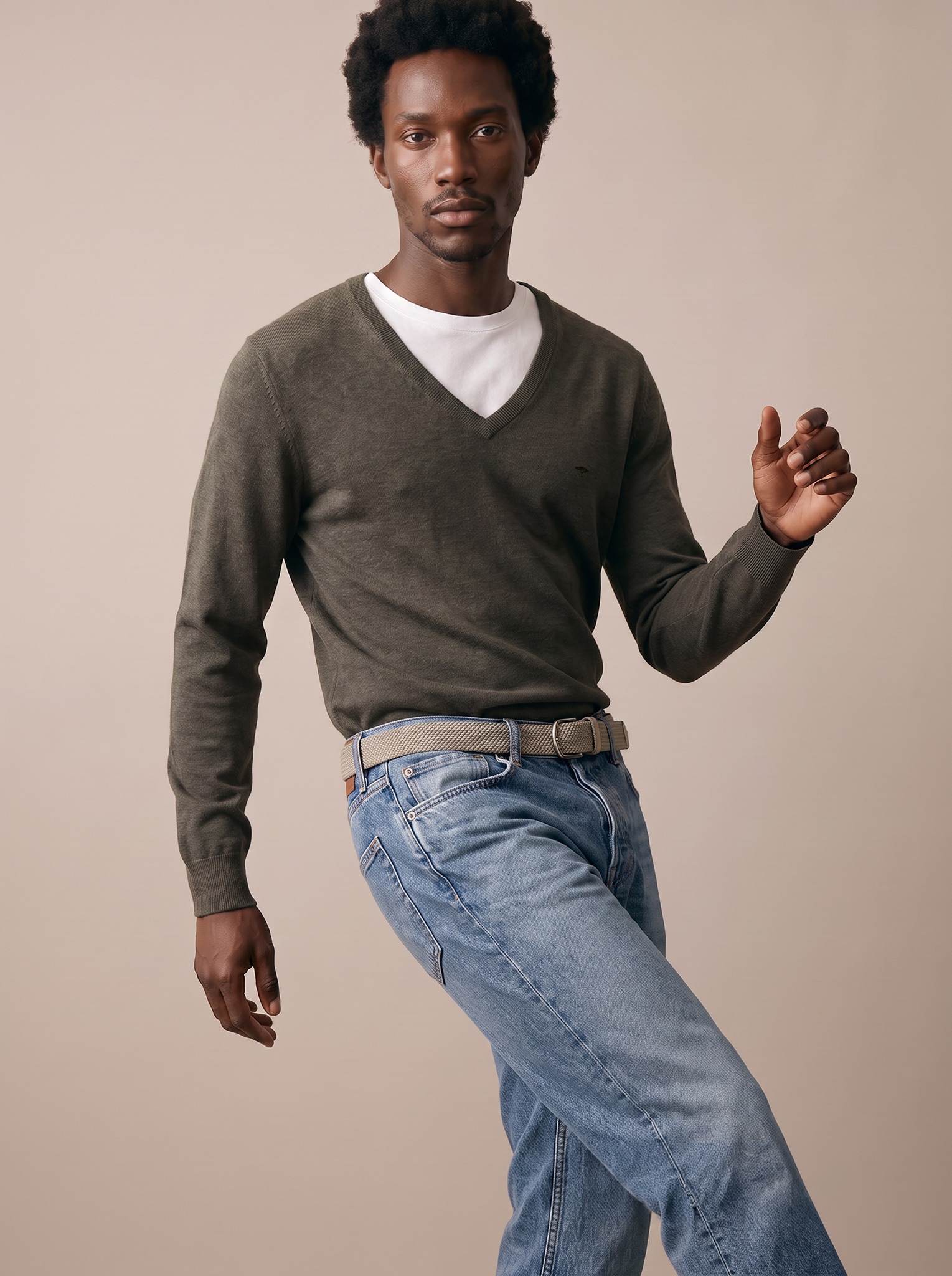 FYNCH-HATTON Pull en tricot avec encolure en V