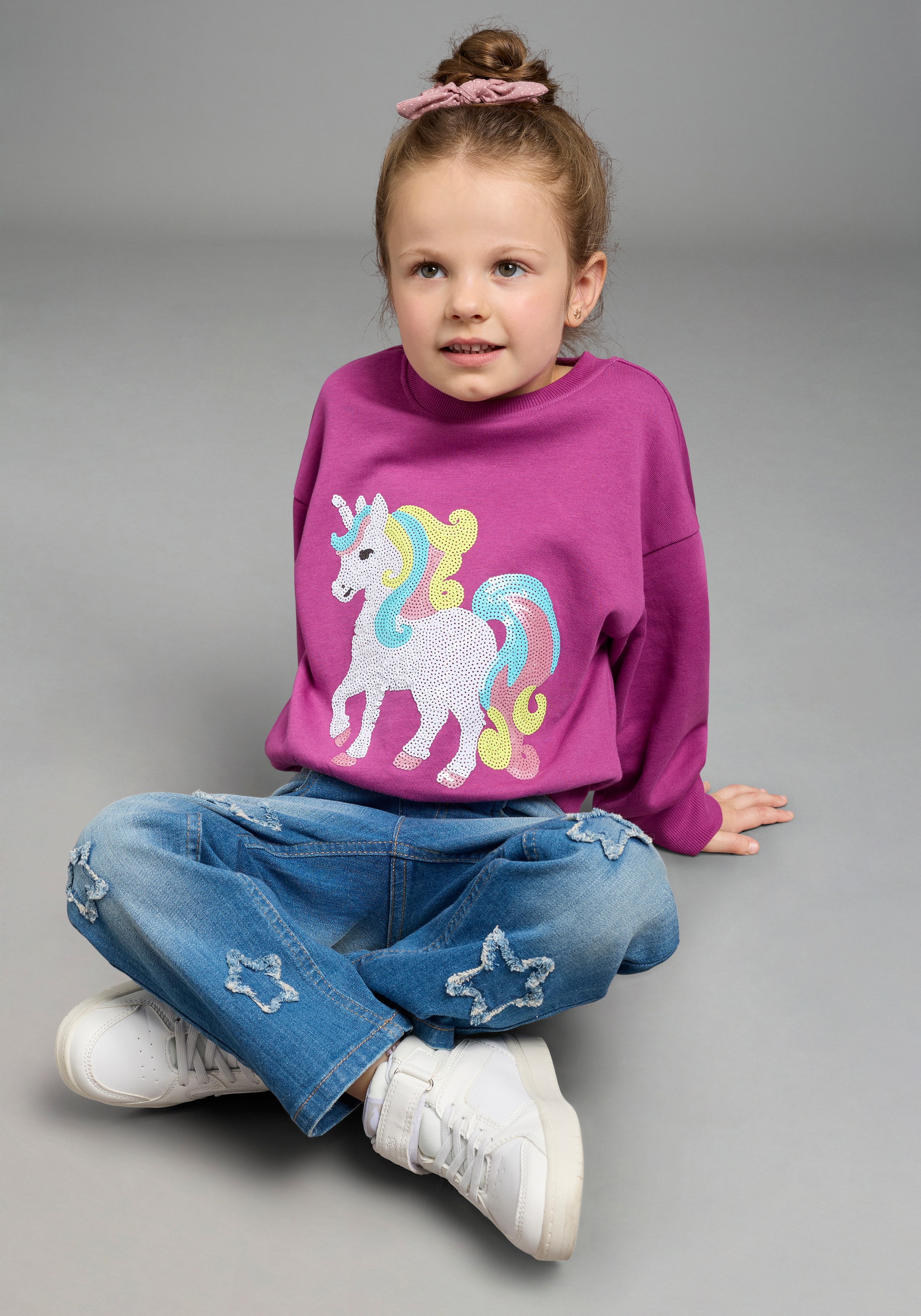 KIDSWORLD Sweat-shirt »Einhorn-Applikation für kleine Mädchen«, sweat-shirt avec applications de paillettes scintillantes
