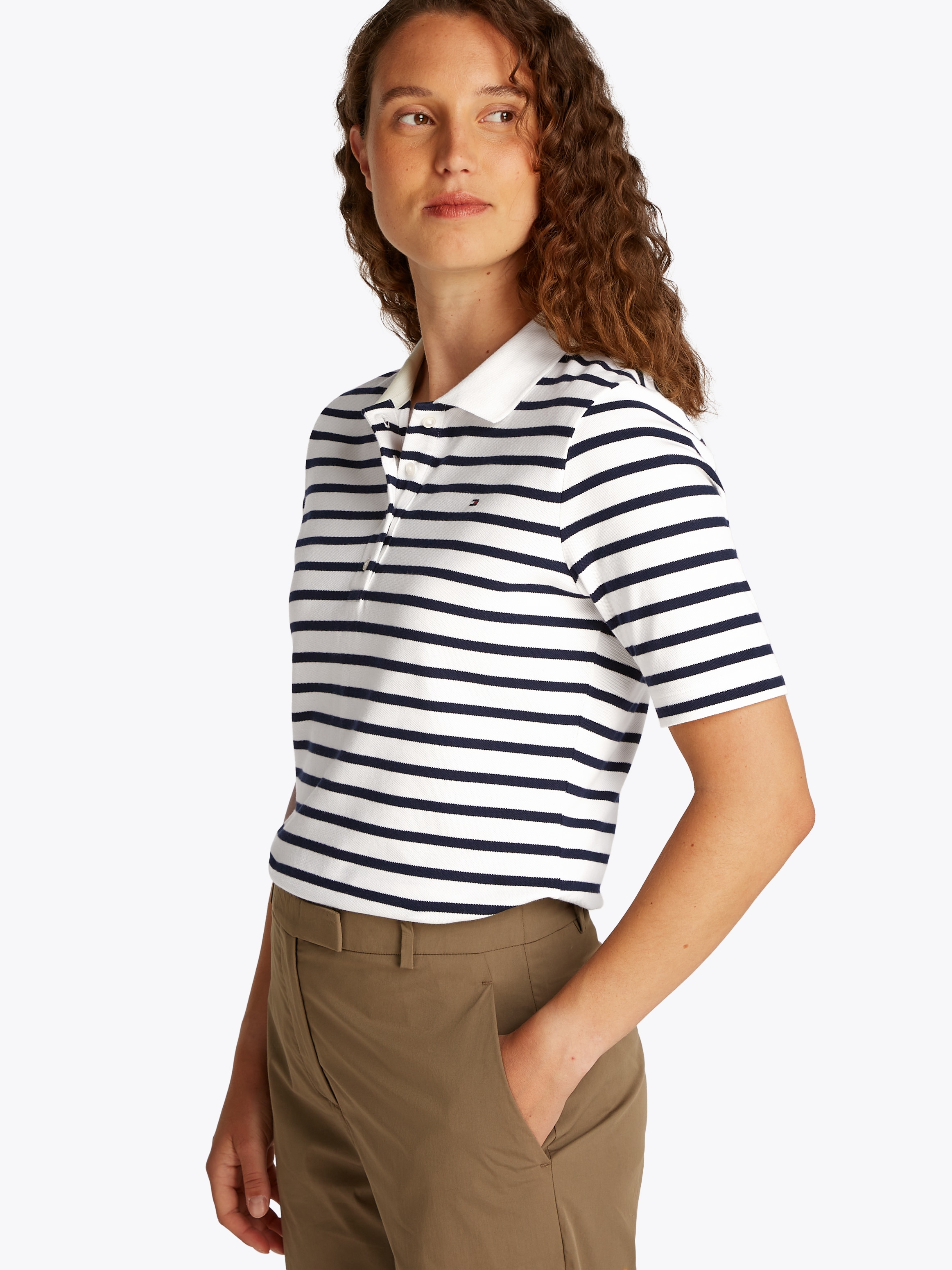 Tommy Hilfiger Poloshirt »1985 Regular Fit Pique Premium Polo«, mit Logo-Stickerei, mit Seitenschlitzen