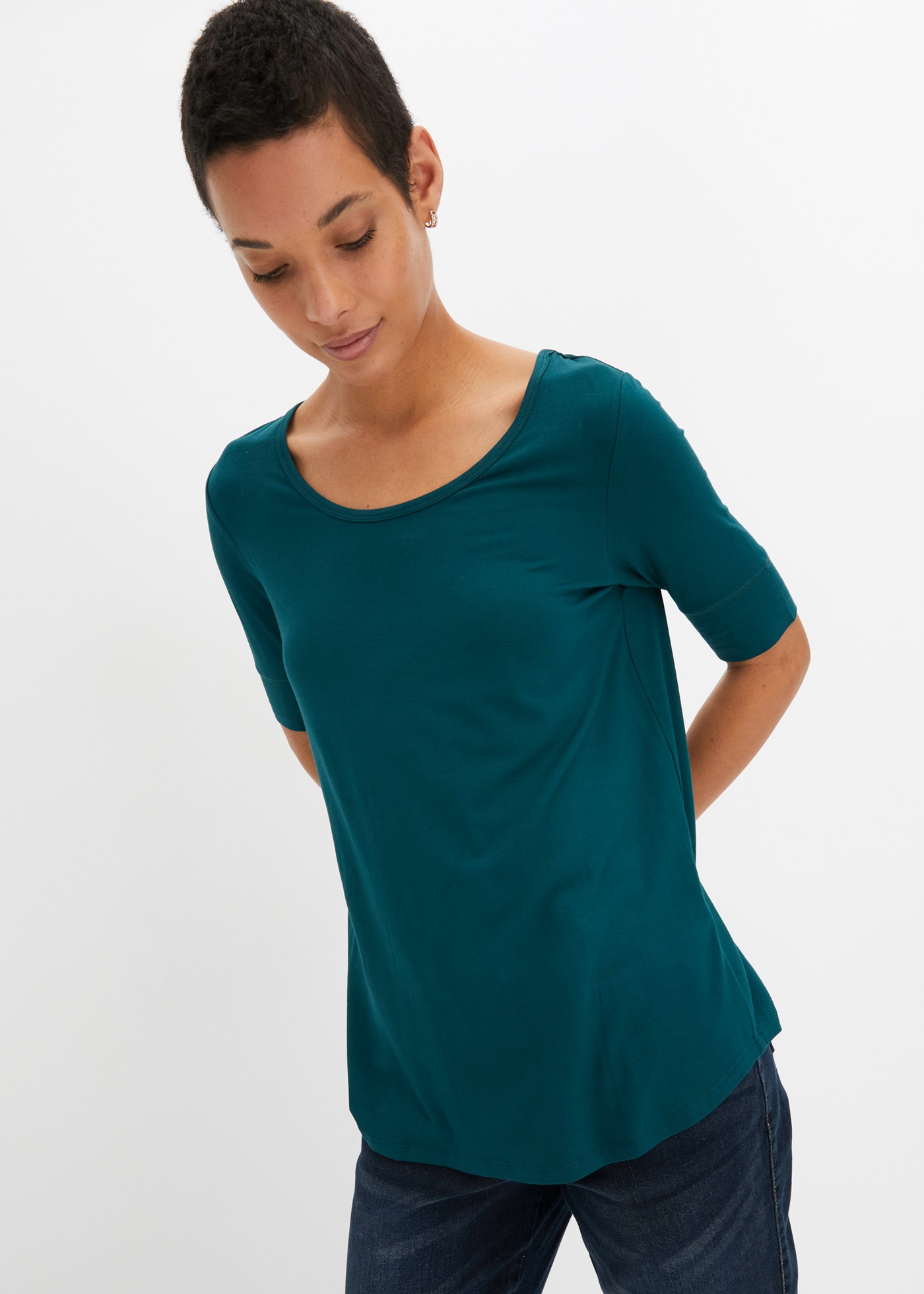 Image of bonprix T-Shirt "Rundhalsshirt aus softer Viskose" bequeme Passform, Halbarm-Design, gerundeter Saum, abgesetzte Nähte