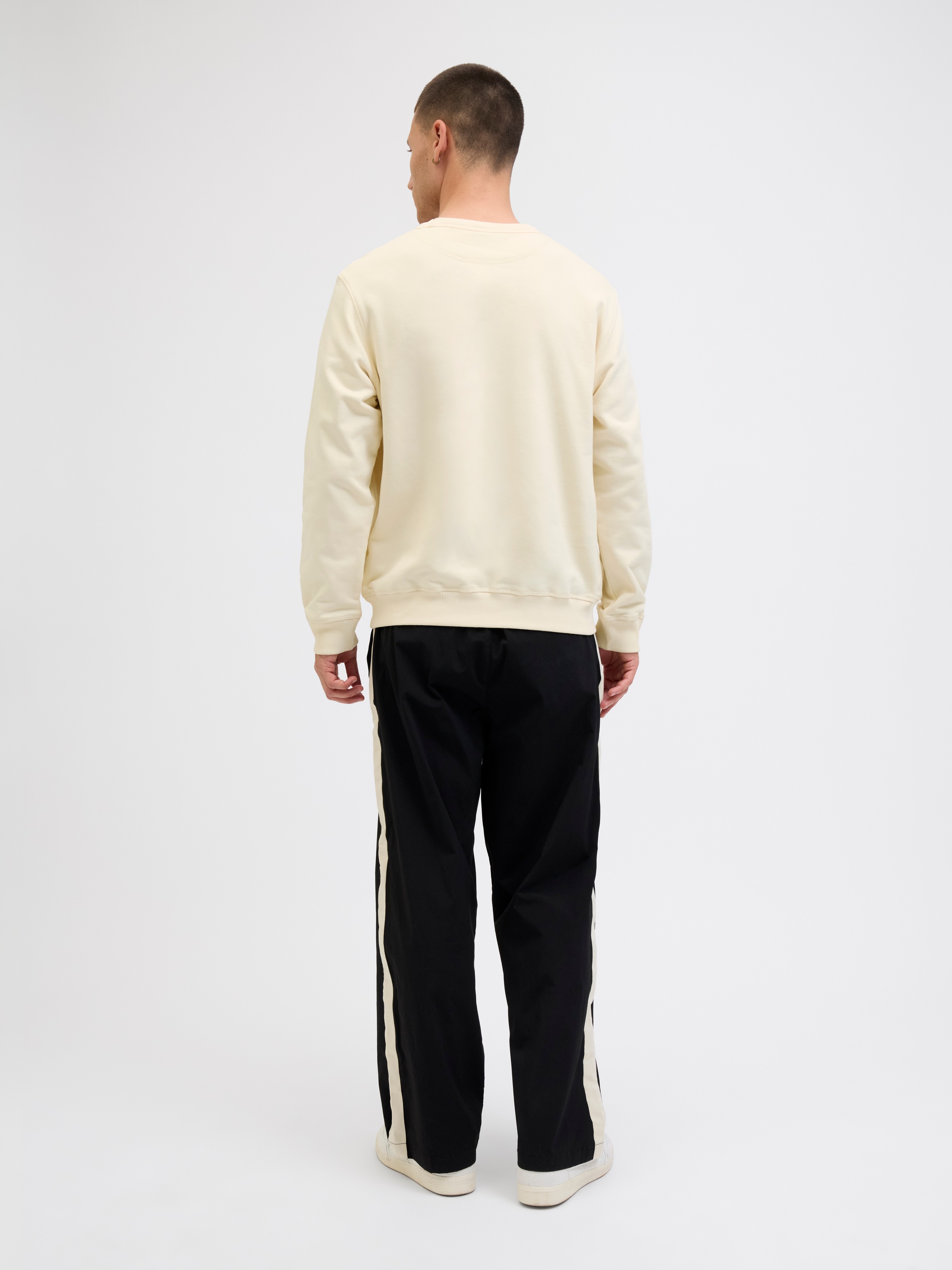 Jack & Jones Sweatshirt »JORNORREBRO EMB SWEAT CREW NOOS«, mit Logo Print
