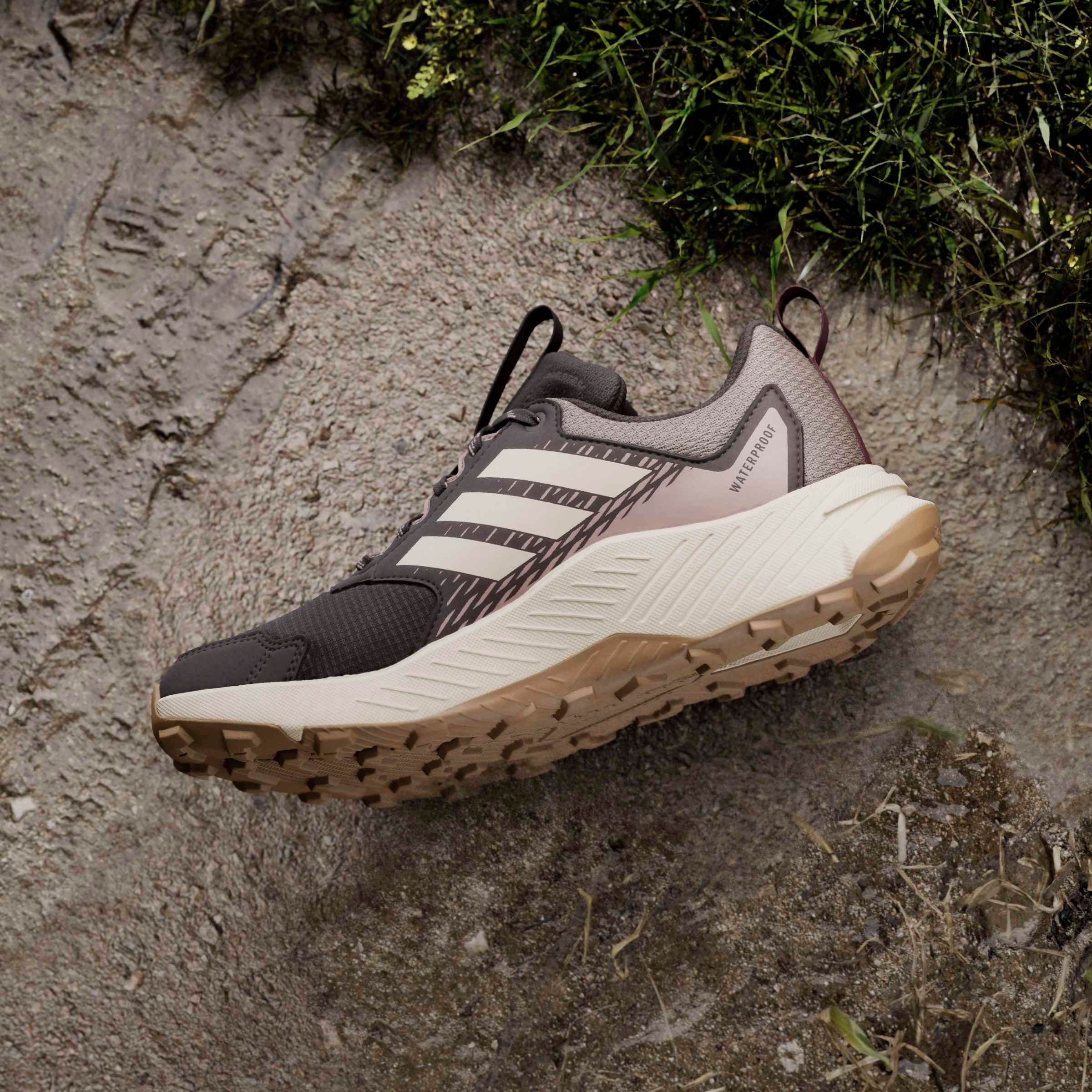 adidas TERREX Chaussures de trail »TRACEFINDER 2 CLIMAPROOF«  chauffant
