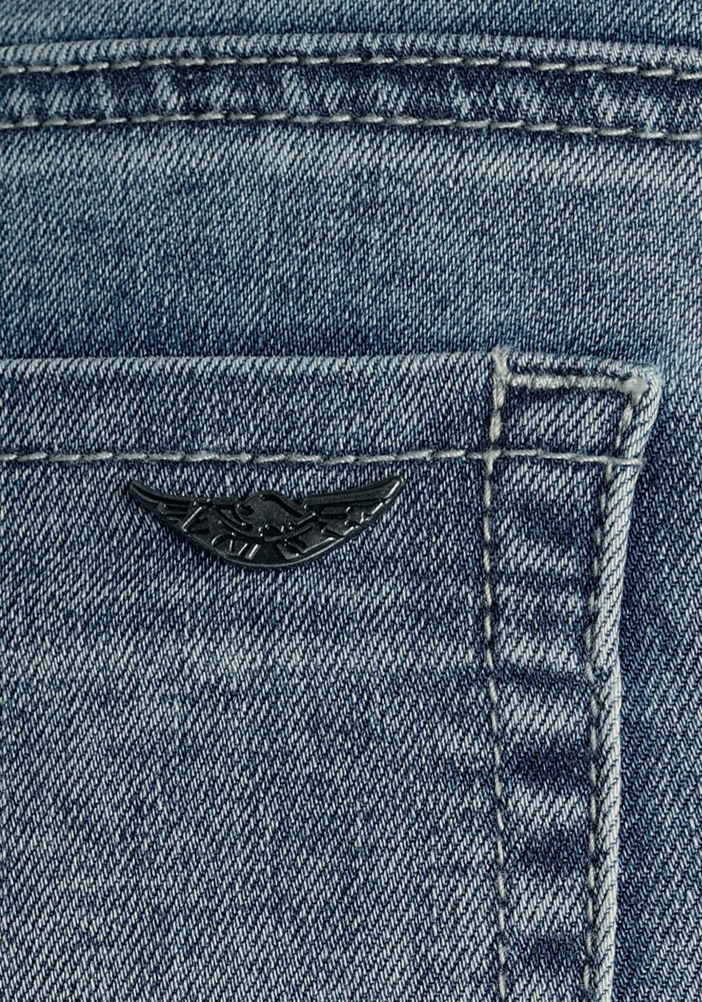 Arizona Jeansshorts »Ultra-Stretch«, extra eng geschnitten, krempelbare Beinabschlüsse
