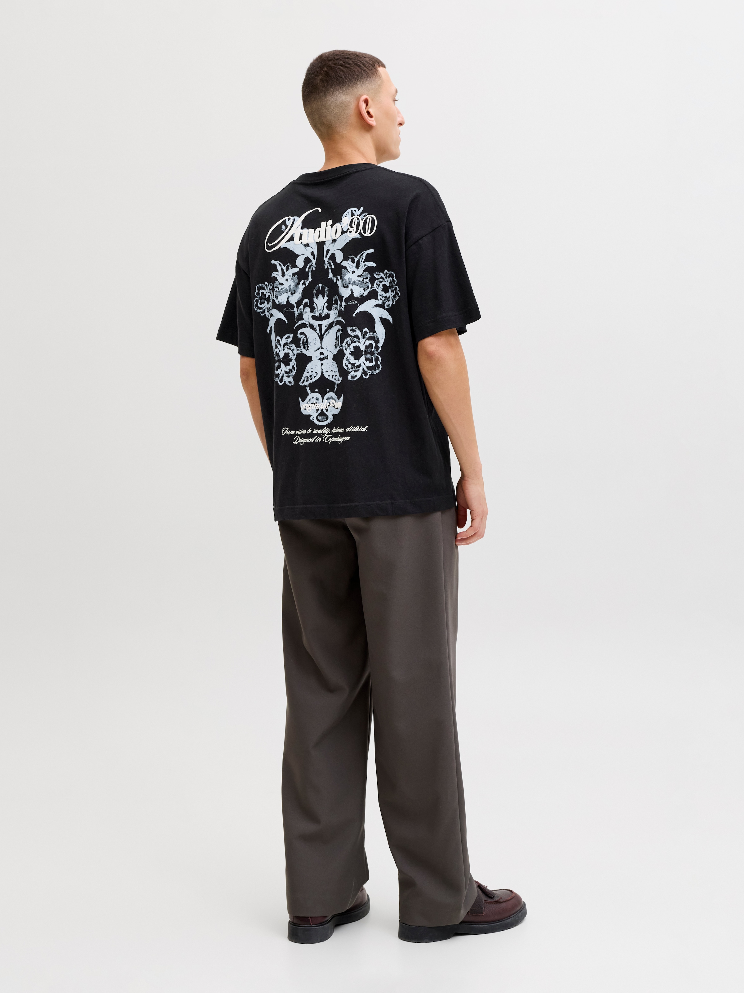 Jack & Jones T-Shirt »JORMONTAUK BACK GRAPHIC TEE SSCN EA26 SN« Baumwolle, locker geschnitten