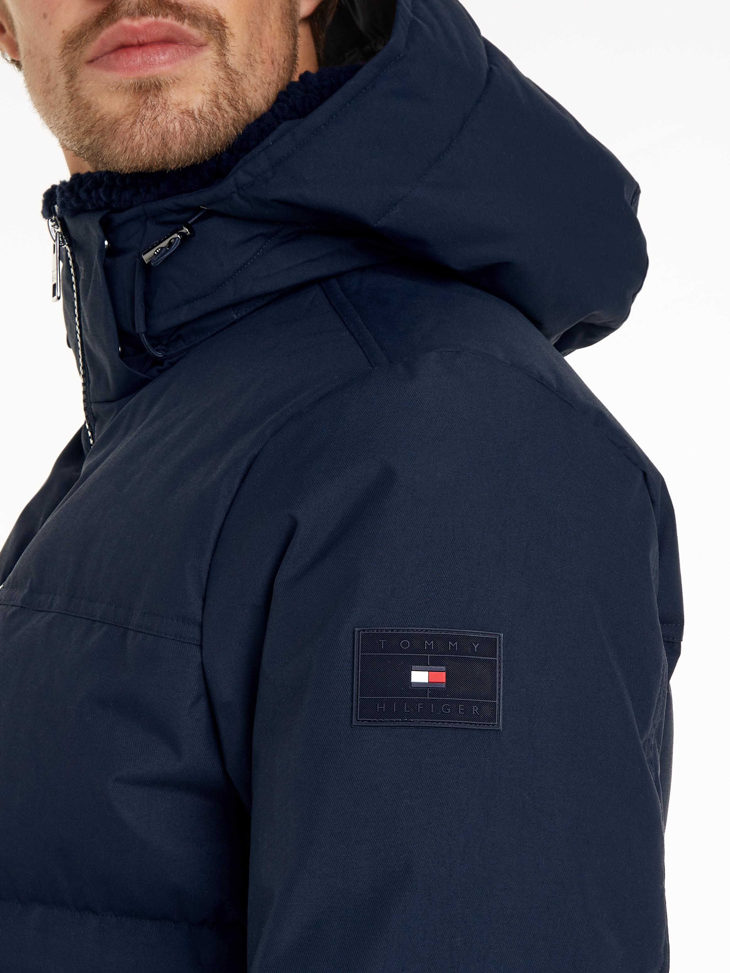 Tommy Hilfiger Parka »ROCKIE UTILITY HOODED JACKET«, mit Kapuze, Abnehmbare Kapuze mit Kordelzug, 2-Wege-Reissverschluss