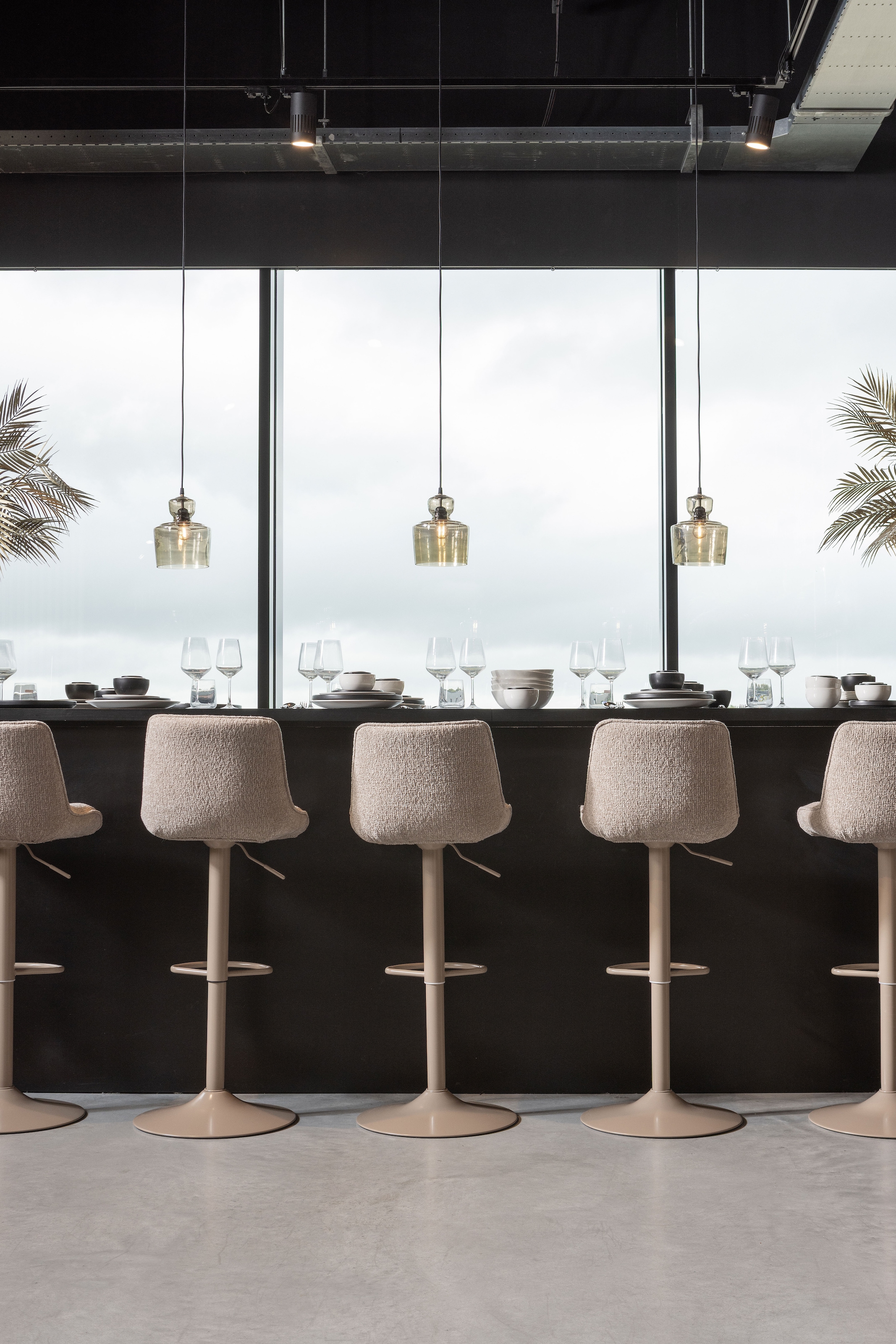 WOOOD Barhocker »Marten höhenverstellbar und drehbar mit Metallgestell 45 x 50 x 110 cm« Gewebter Bezug, Sehr hohe Verschleissfestigkeit, Tragkraft 120 kg