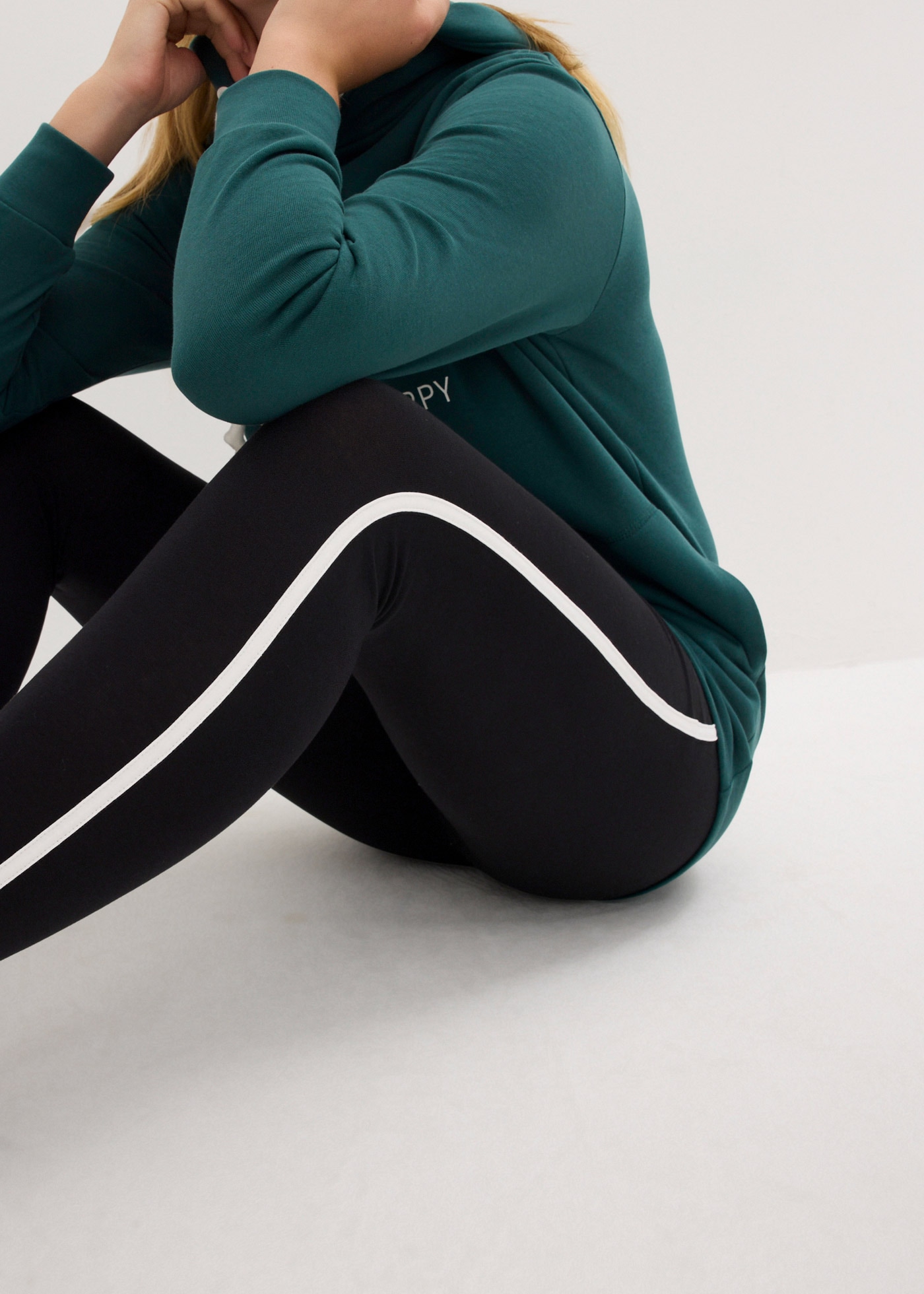 bonprix Jogging »Jogginganzug mit Long-Sweatshirt und Leggings (2-teilig)« zweiteiliges Set, extra langes Sweatshirt, knöchelfreie Leggings