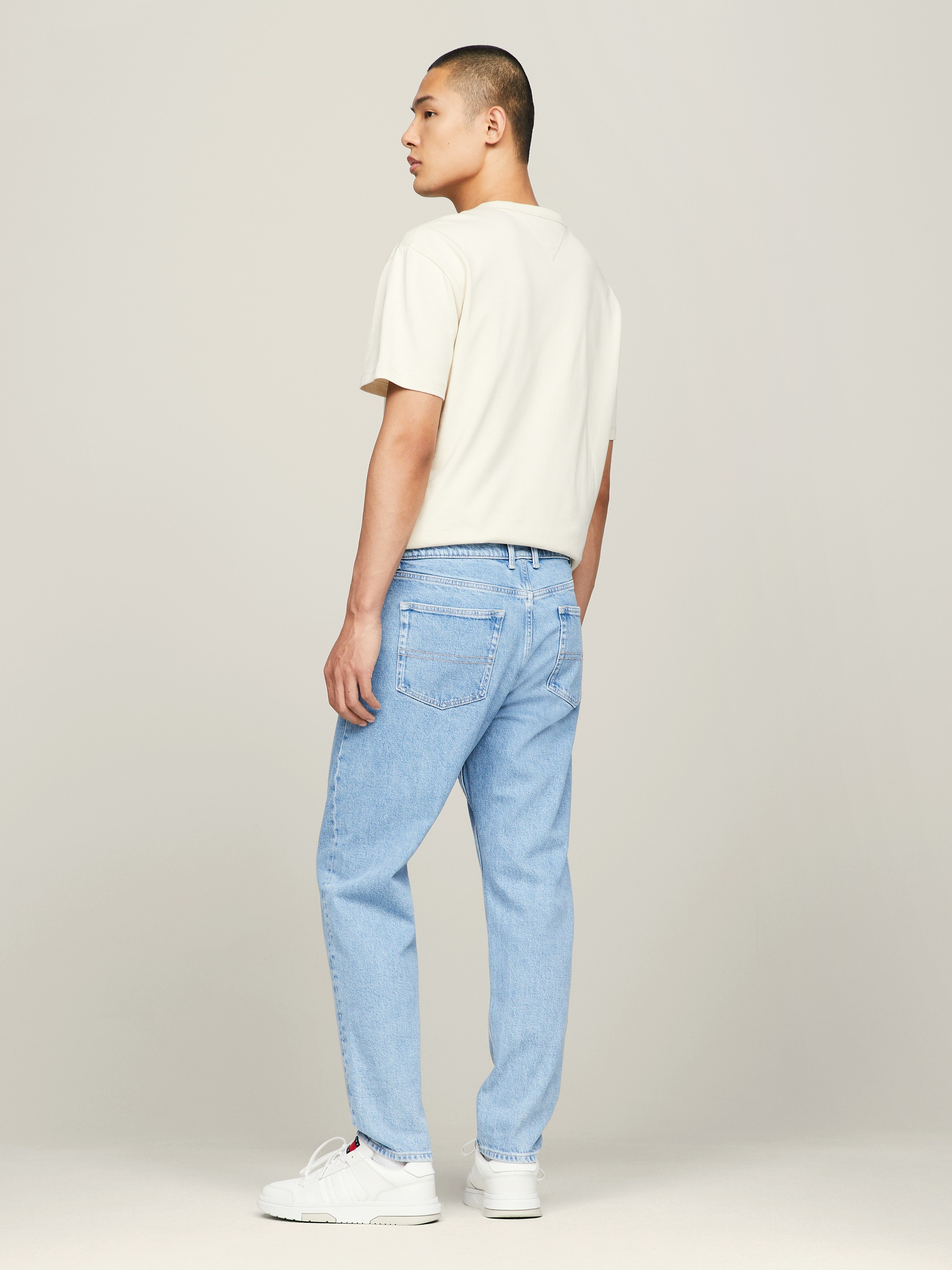 Tommy Jeans Tapered-fit-Jeans »ISAAC RLXD TAPERED«, im 5-Pocket-Style