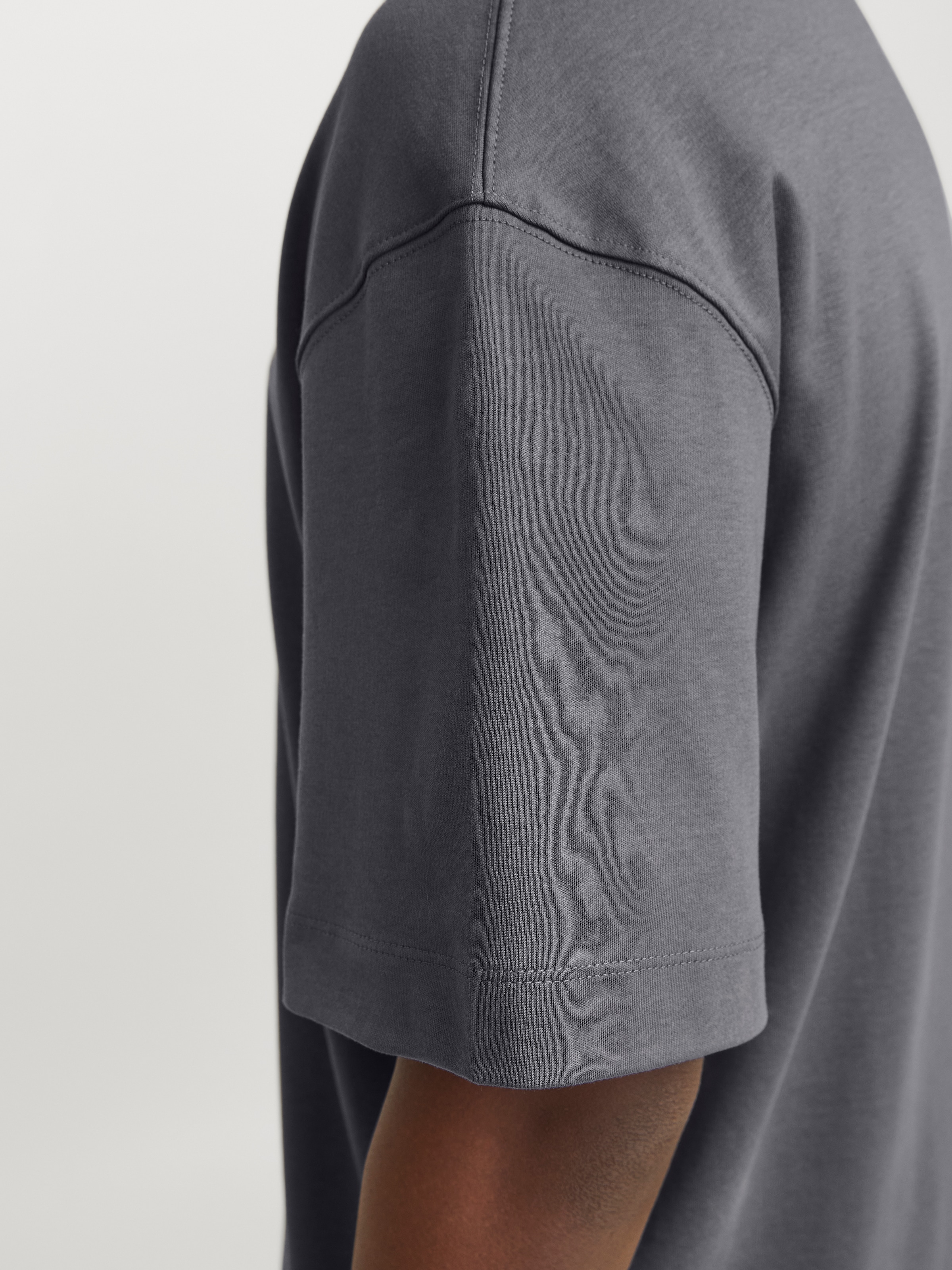 Jack & Jones Rundhalsshirt »JJEURBAN EDGE TEE SS O-NECK NOOS«, mit Rundhalsausschnitt