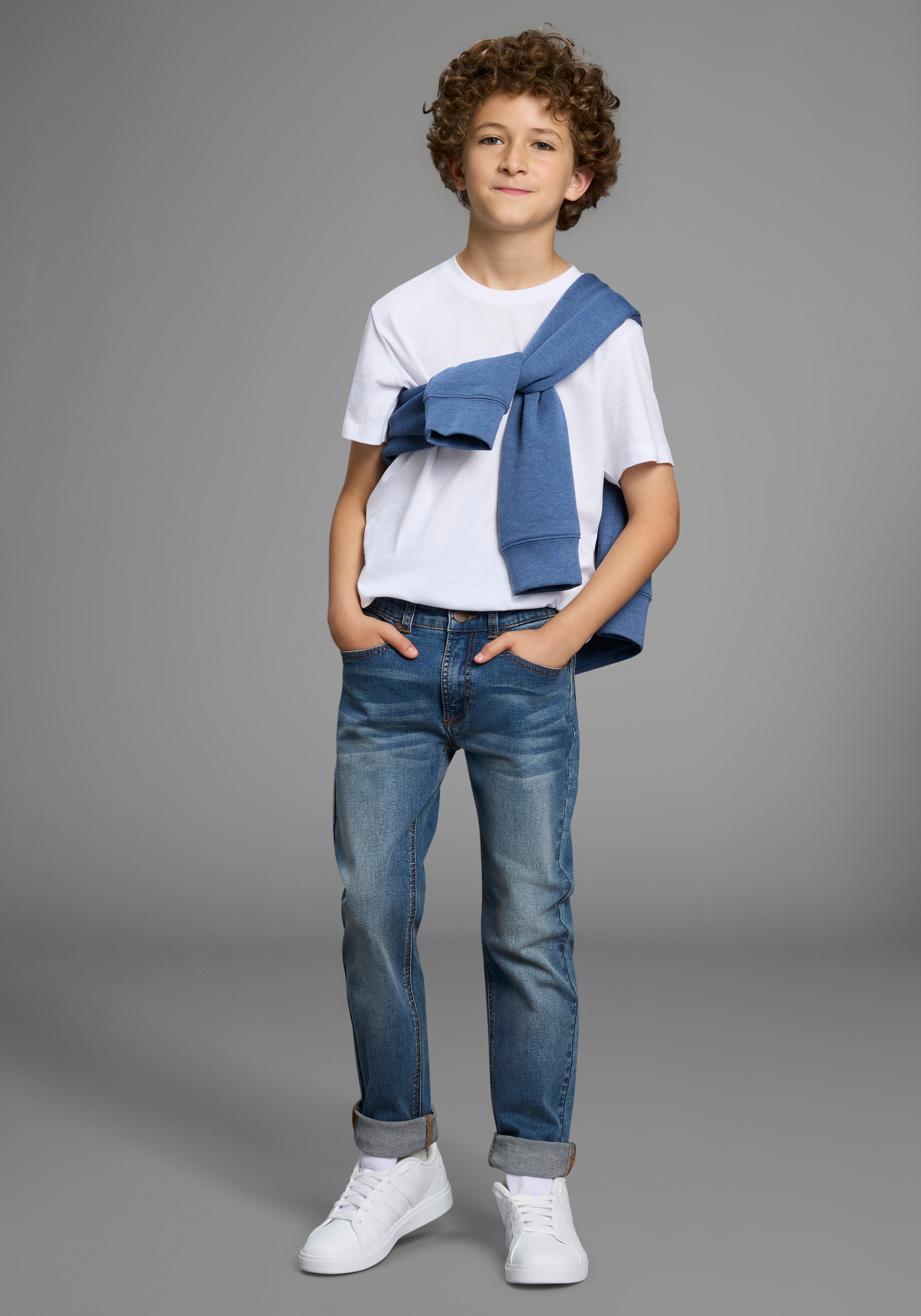 KIDSWORLD Straight-Jeans »Gerade Stretchjeans« Stretchjeans in authentischer Waschung
