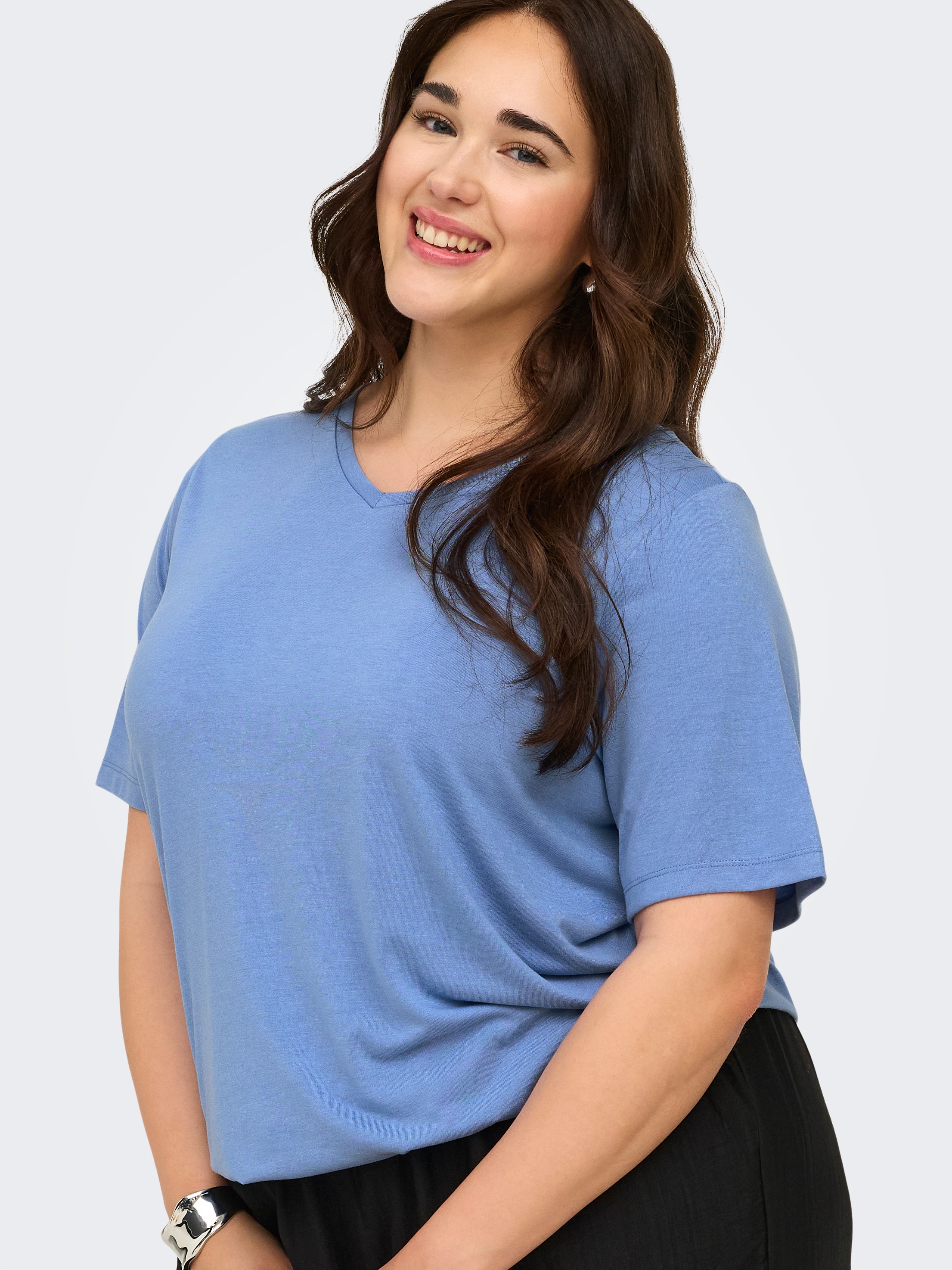 ONLY CARMAKOMA T-shirt en V »CARCORAL S/S V-NECK TEE JRS«