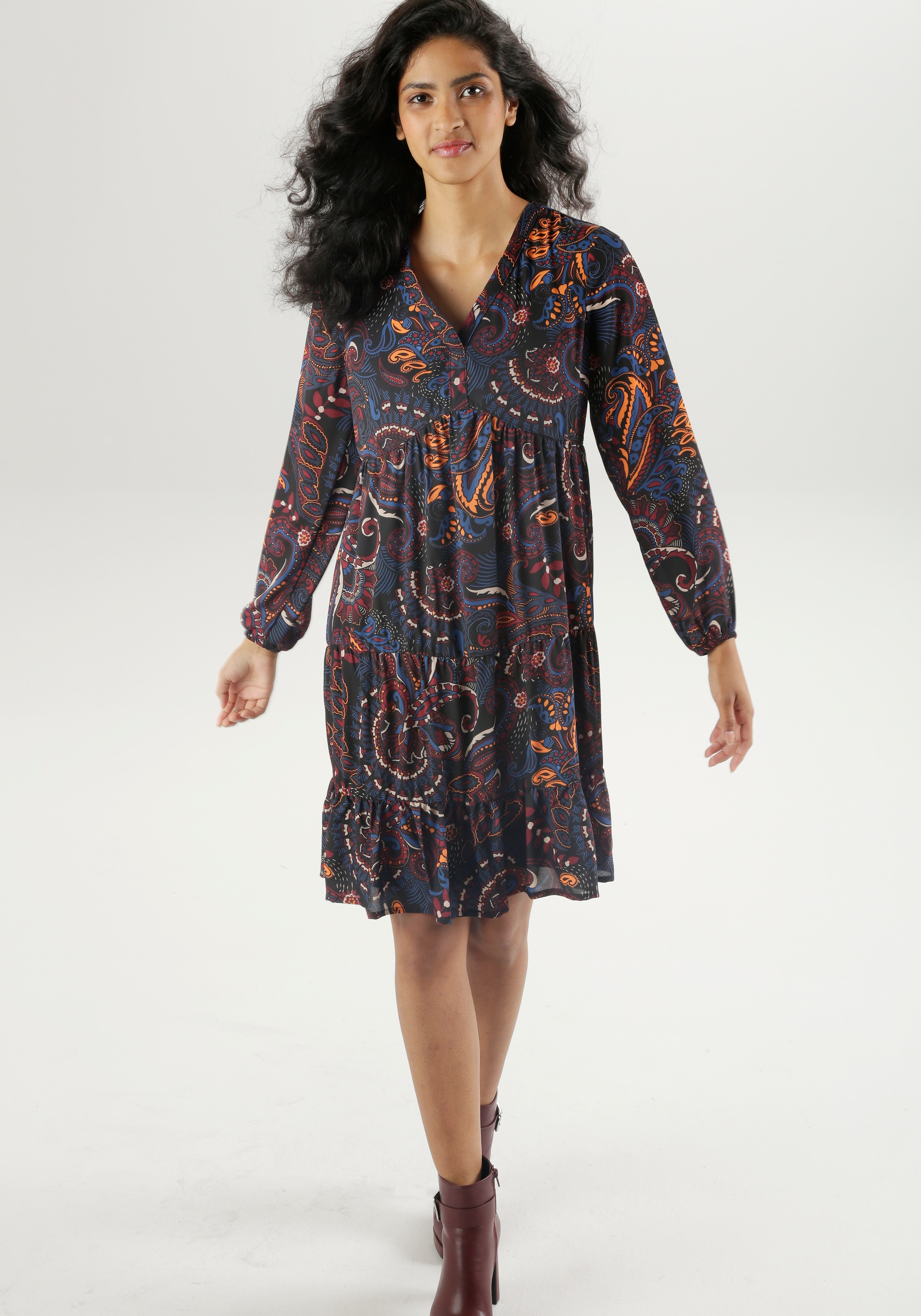 Aniston CASUAL Tunikakleid, mit extravagantem Paisley-Druck