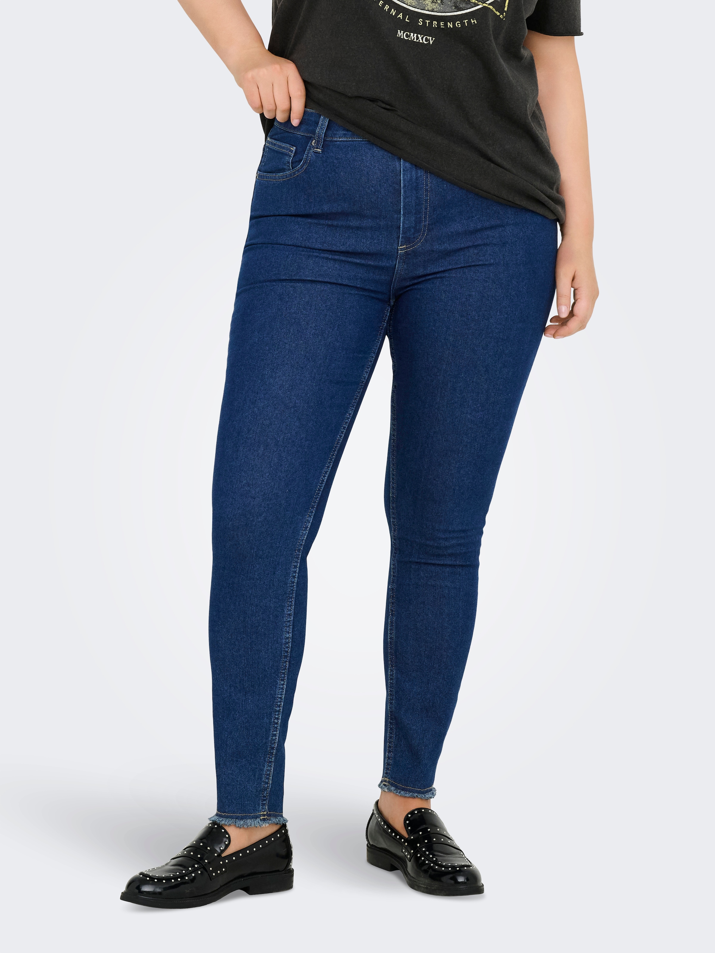 Image of ONLY CARMAKOMA Skinny-fit-Jeans "CARHUSH MID SKINNY ANK RW DNM AKM187"