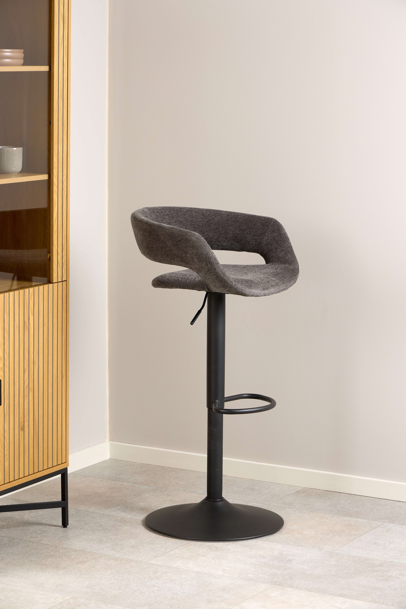 ACTONA GROUP Barhocker »Grace« Set, 2 stk, 2 Stk. tlg. Barhocker, Apia sand, Trompete Gestell, mit drehfunktion, 2 stk