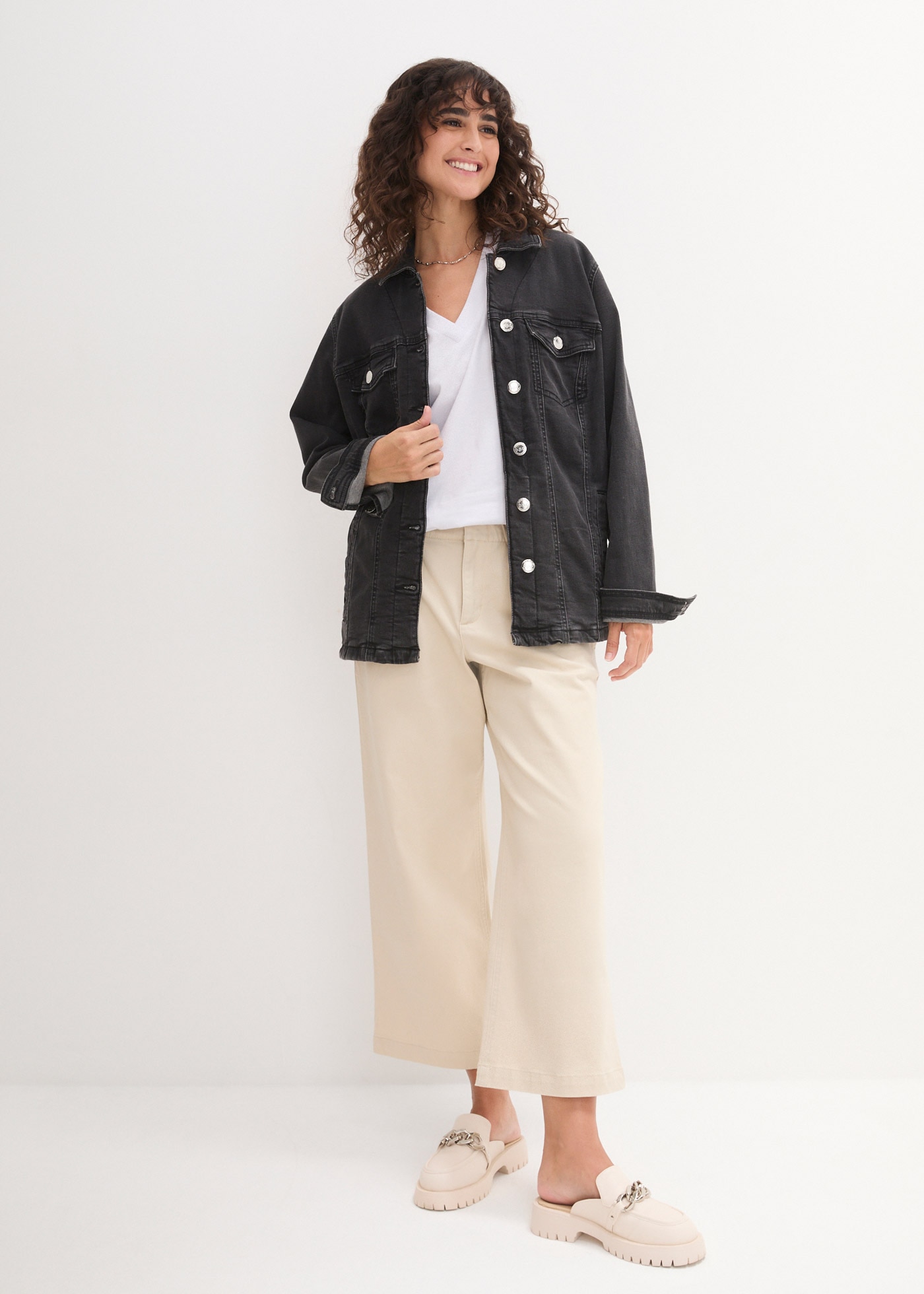 bonprix Longshirt »Weites Long-Shirt mit V-Ausschnitt, Kurzarm (5er Pack)« Packung, 5 Stk. lockere Passform, Kurzarm, mit V-Ausschnitt, unifarben