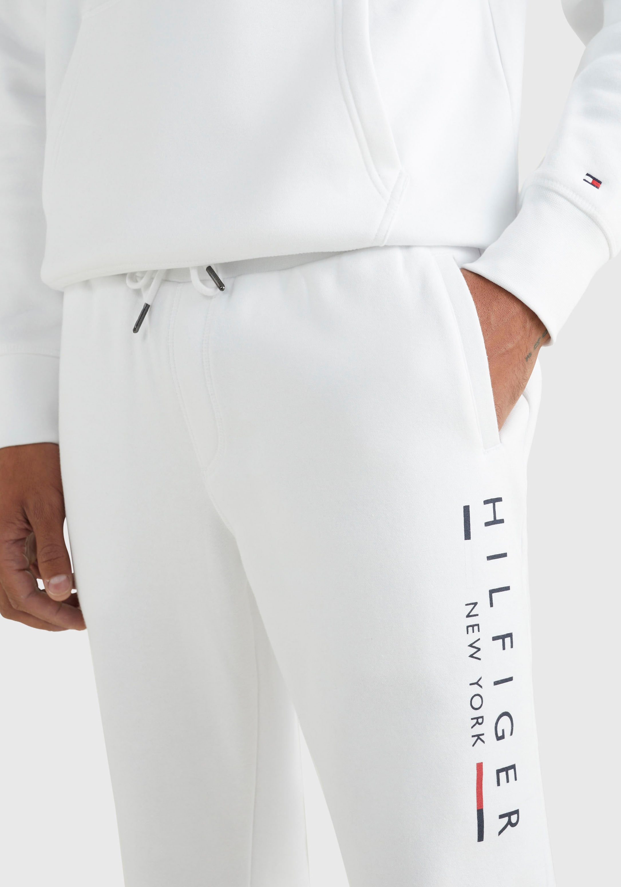 Tommy Hilfiger Jogginganzug »HILFIGER NEW YORK TRACKSUIT«, (Set, 2 tlg.), im 2-teiligen Set