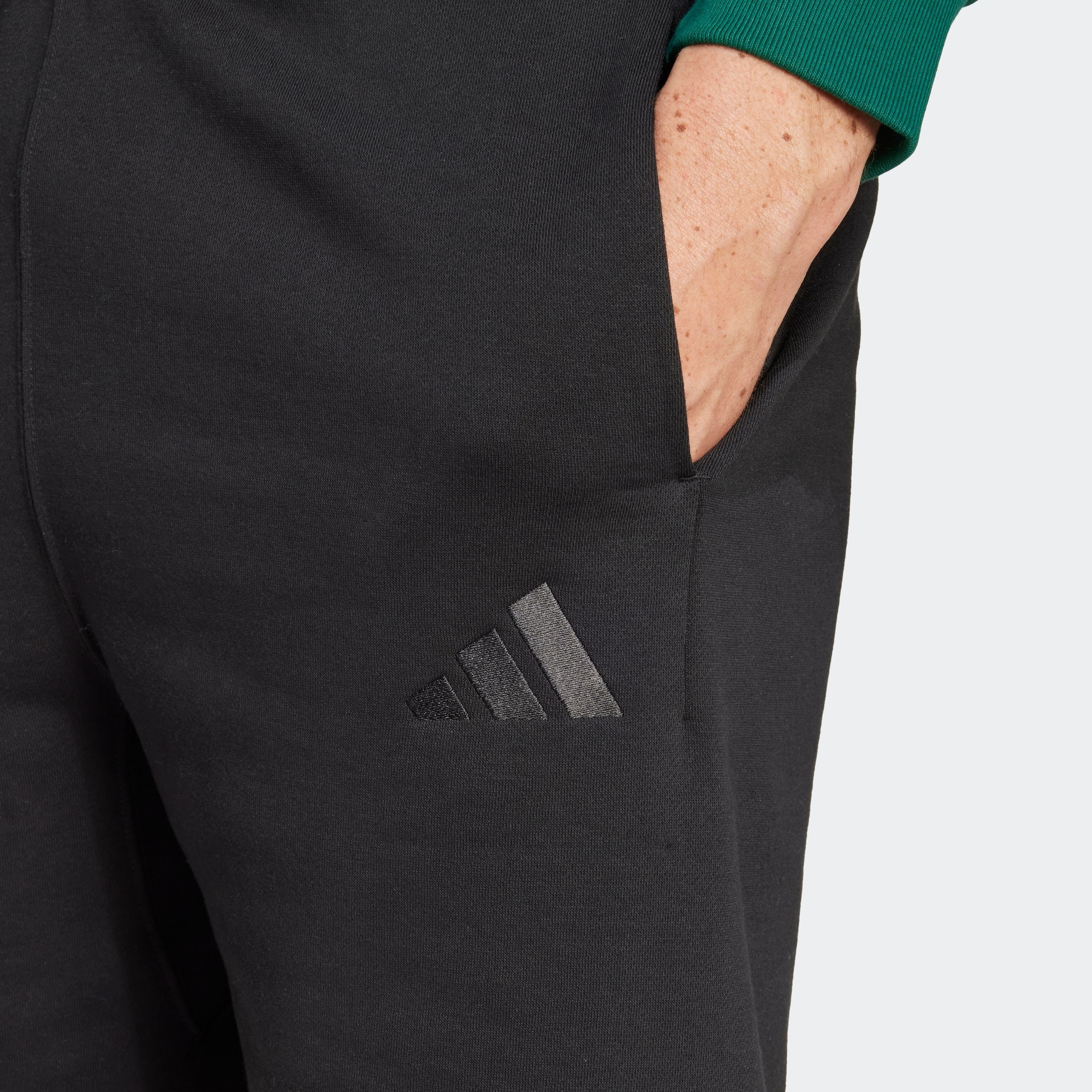 adidas Sportswear Shorts »M A SZN FL SHO«, (1 tlg.)