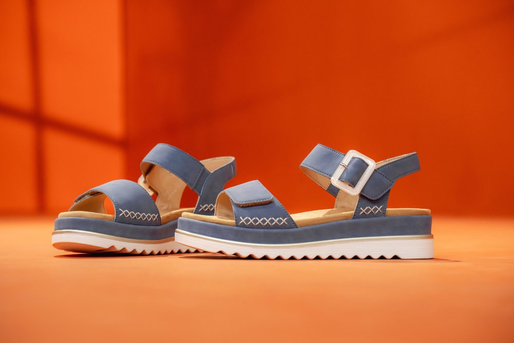 Remonte Sandales à plateforme  Chaussure d'été, sandale compensée avec fermetures velcro pratiques