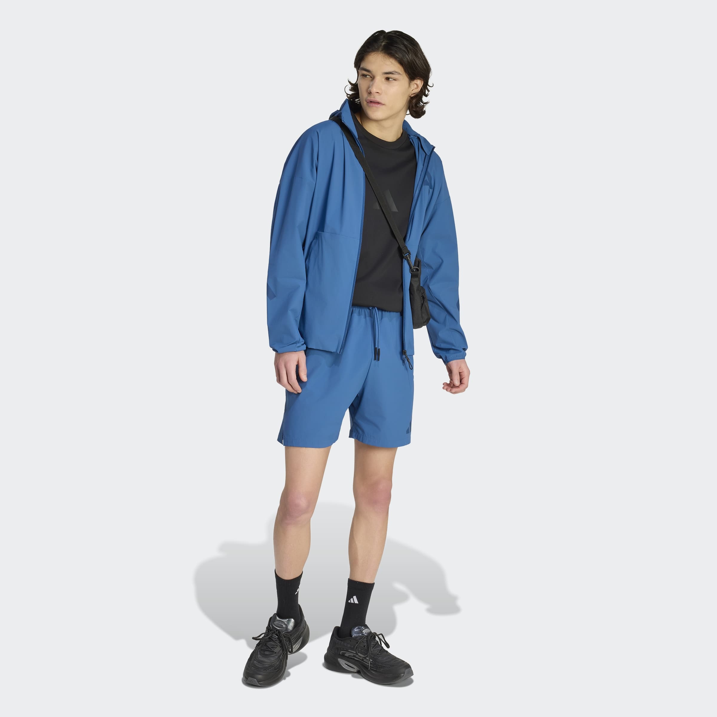 adidas Sportswear Shorts »M Z.N.E. WV SHO«  mit lässigem Schnitt, aus Kunstfaser, normal-weite Form