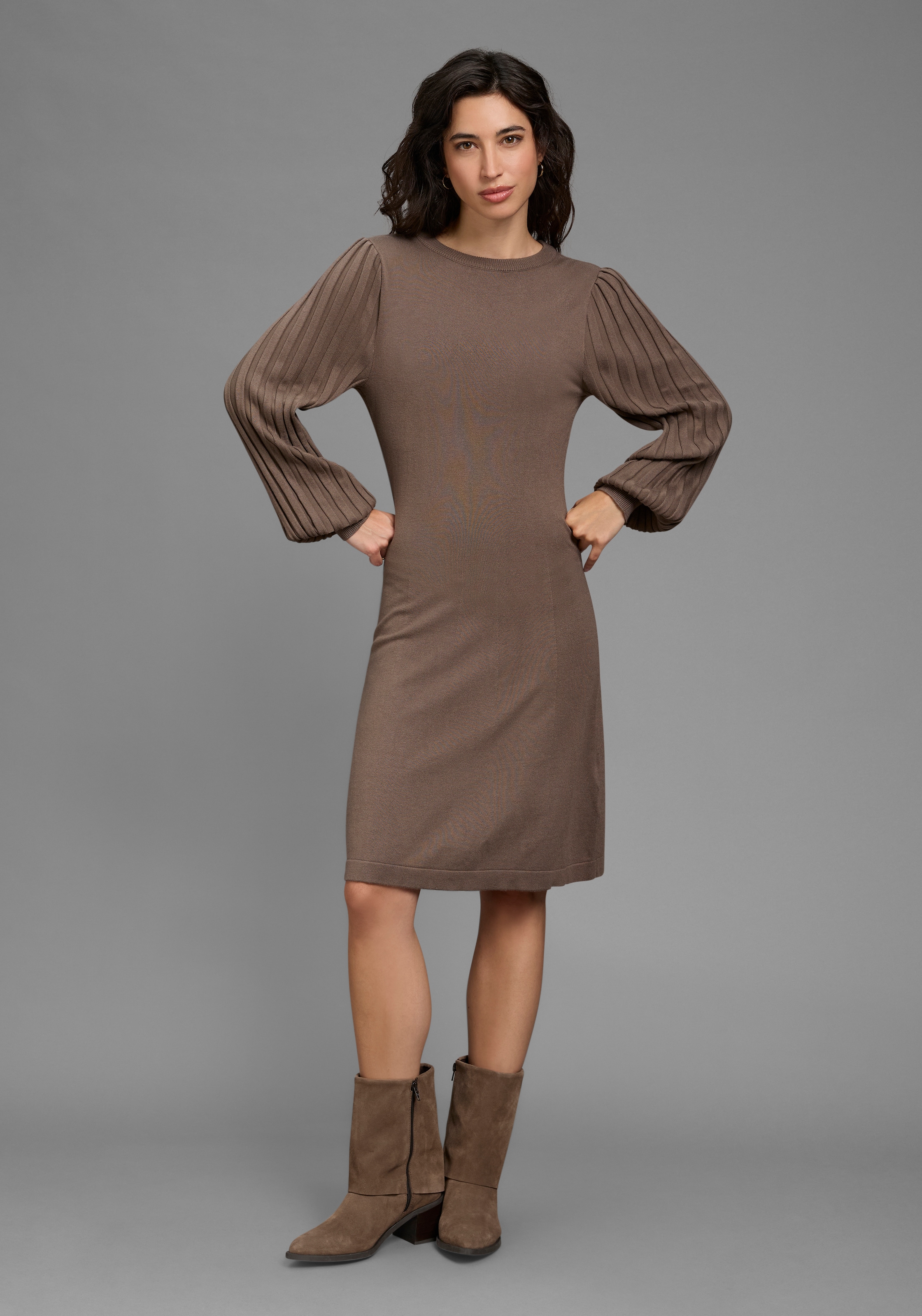 Image of Laura Scott Strickkleid "in Mini-Länge, figurumspielende Passform" mit modernen Plisseeärmeln