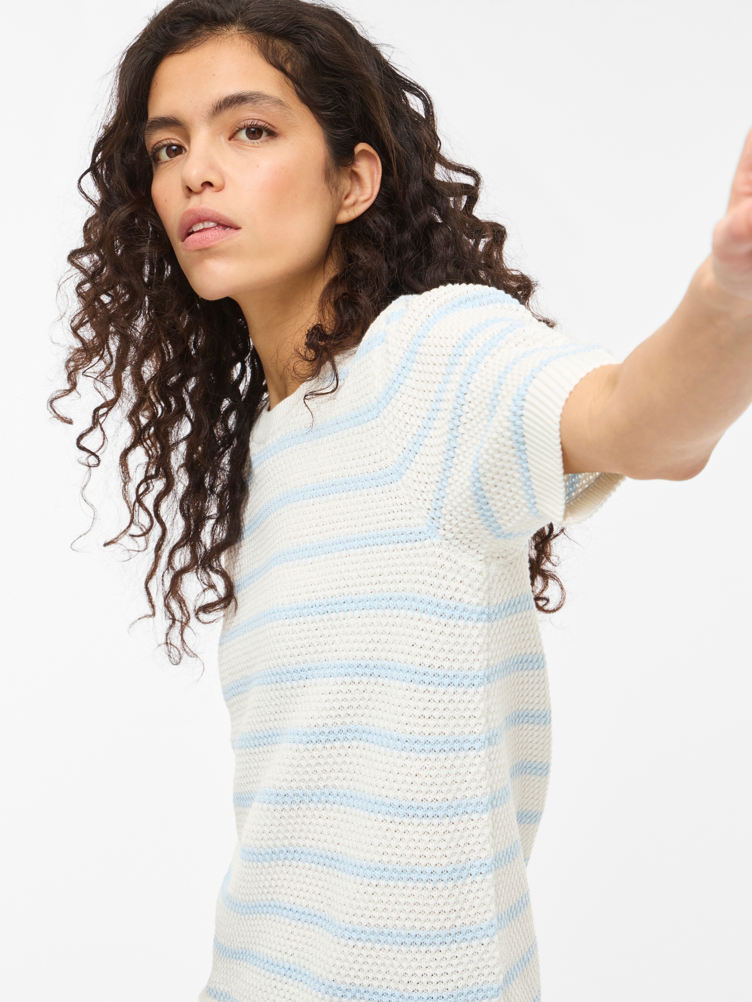 Vila Pull à manches courtes »VIDALO O-NECK S/S STRIPE KNIT-NOOS«