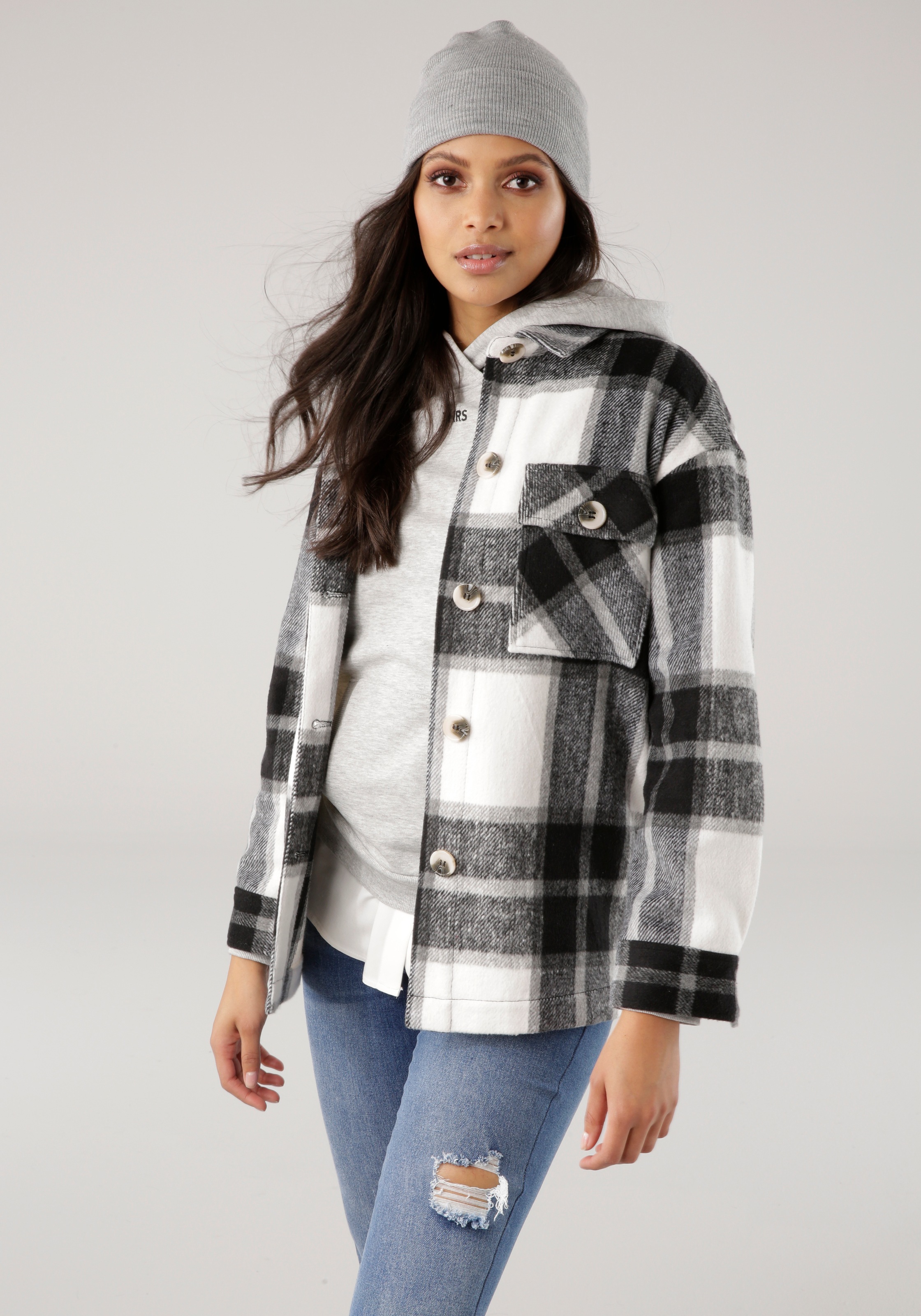 Image of Tamaris Kurzjacke, im trendy Shacket-Look bei Ackermann Versand Schweiz