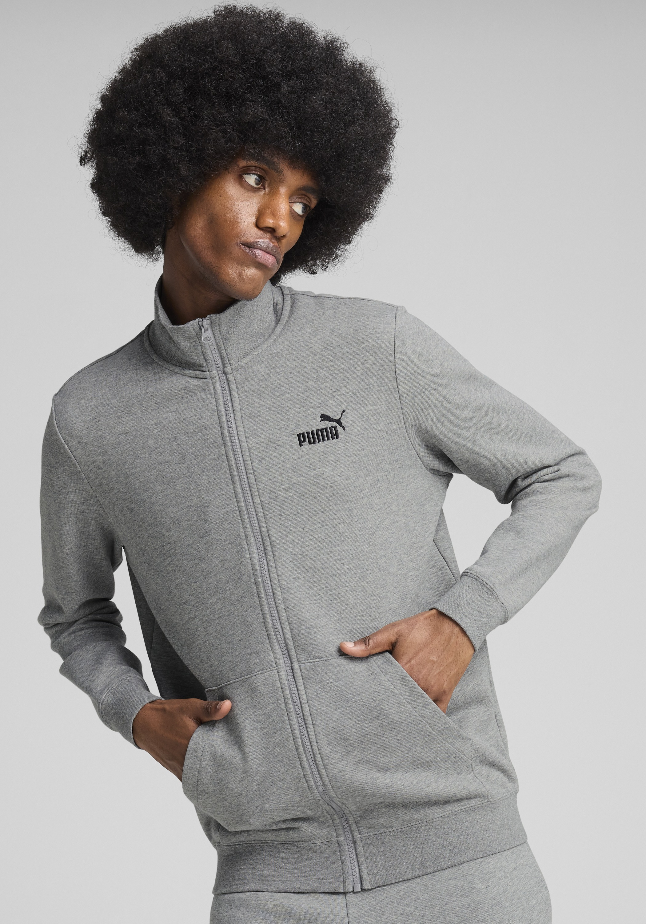 Image of PUMA Trainingsjacke "ESS NO 1 LOGO TRACK JACKET TR" ohne Kapuze mit Stehkragen, Regular Fit, mit Kängurutasche, mit Reissverschluss