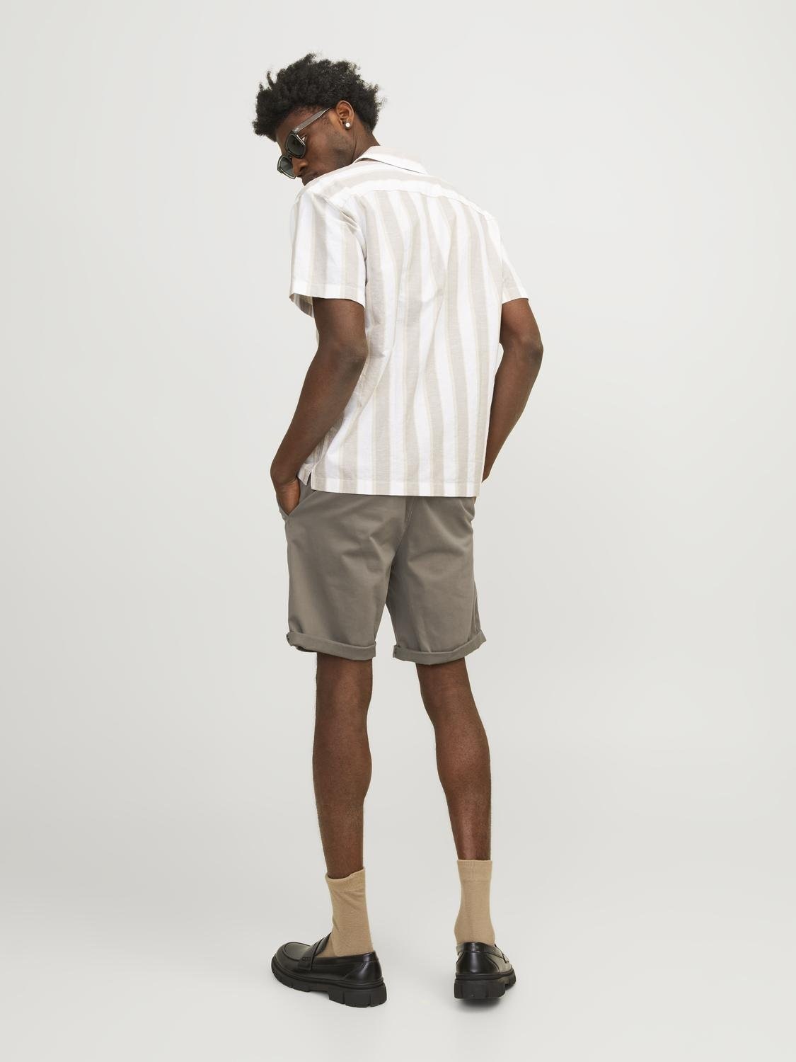 Jack & Jones Chinoshorts »JPSTBOWIE JJSHORTS S«, mit Aufschlag