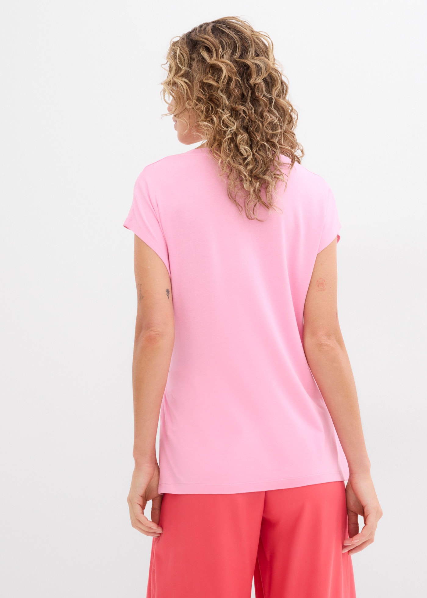 bonprix T-Shirt aus Viskose-Elasthan-Mischung, mit Bindeband in der Taille, ärmellos